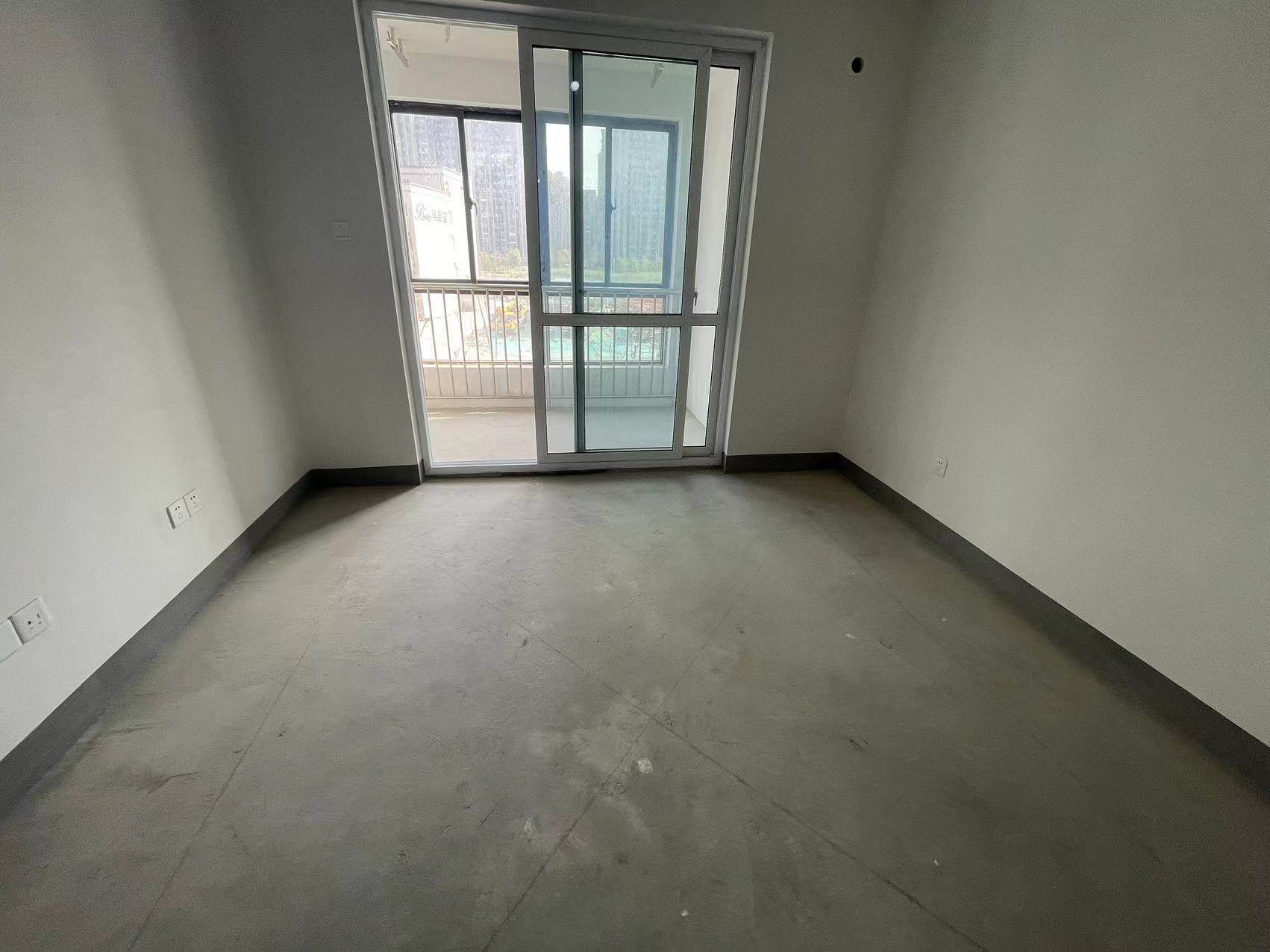 光明嘉苑 2室1厅1卫 95m²