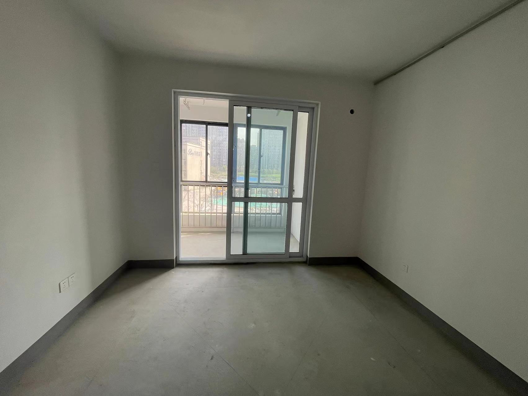 光明嘉苑 2室1厅1卫 95m²