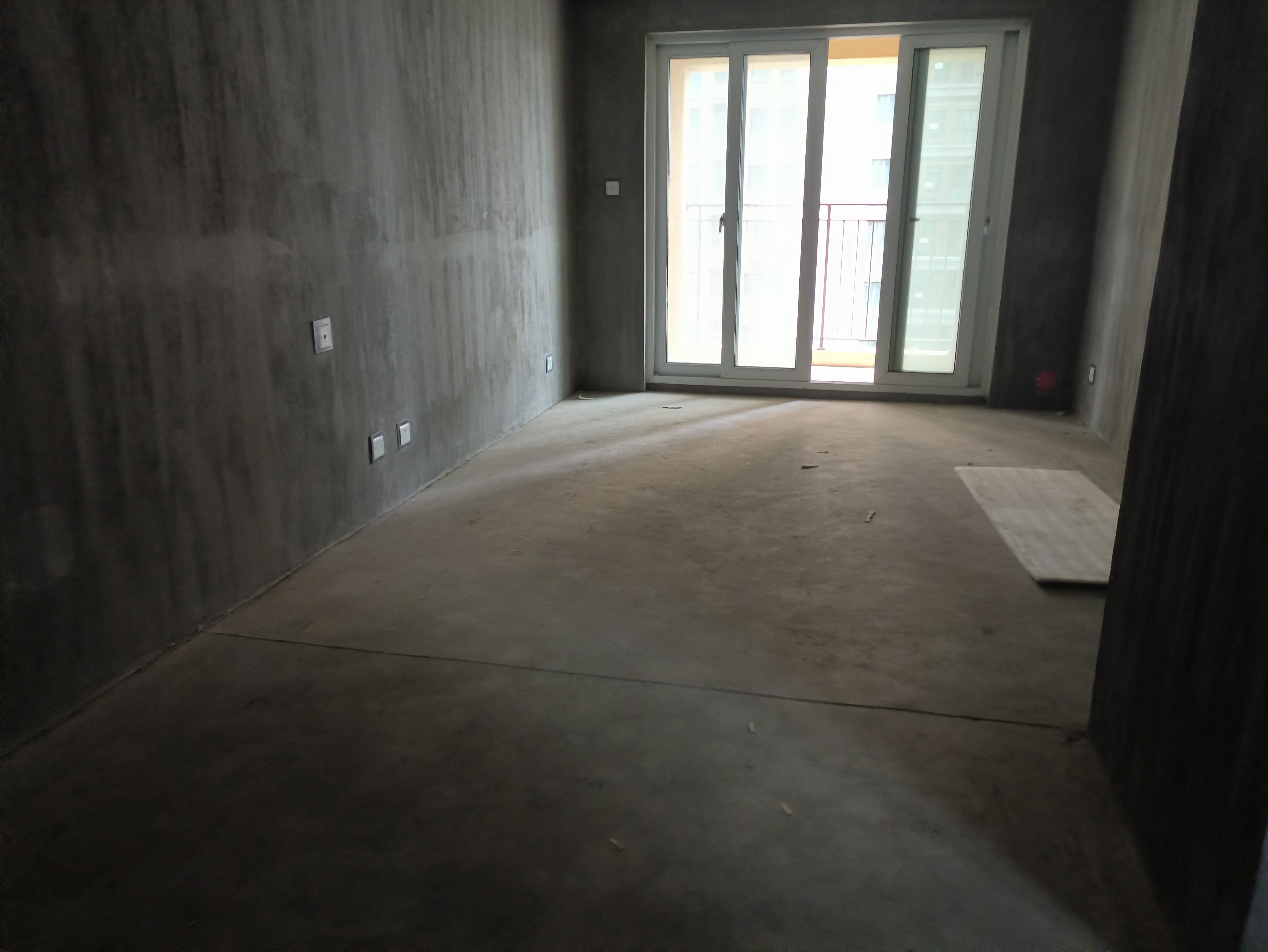 景瑞御府 3室2厅1卫 93m²