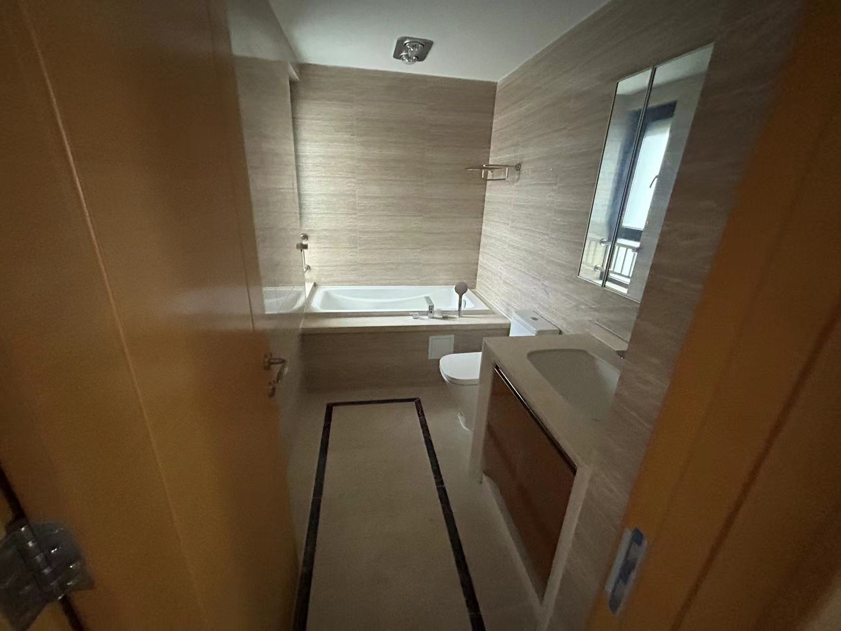 富力院士廷 4室2厅2卫 136.85m&sup2;