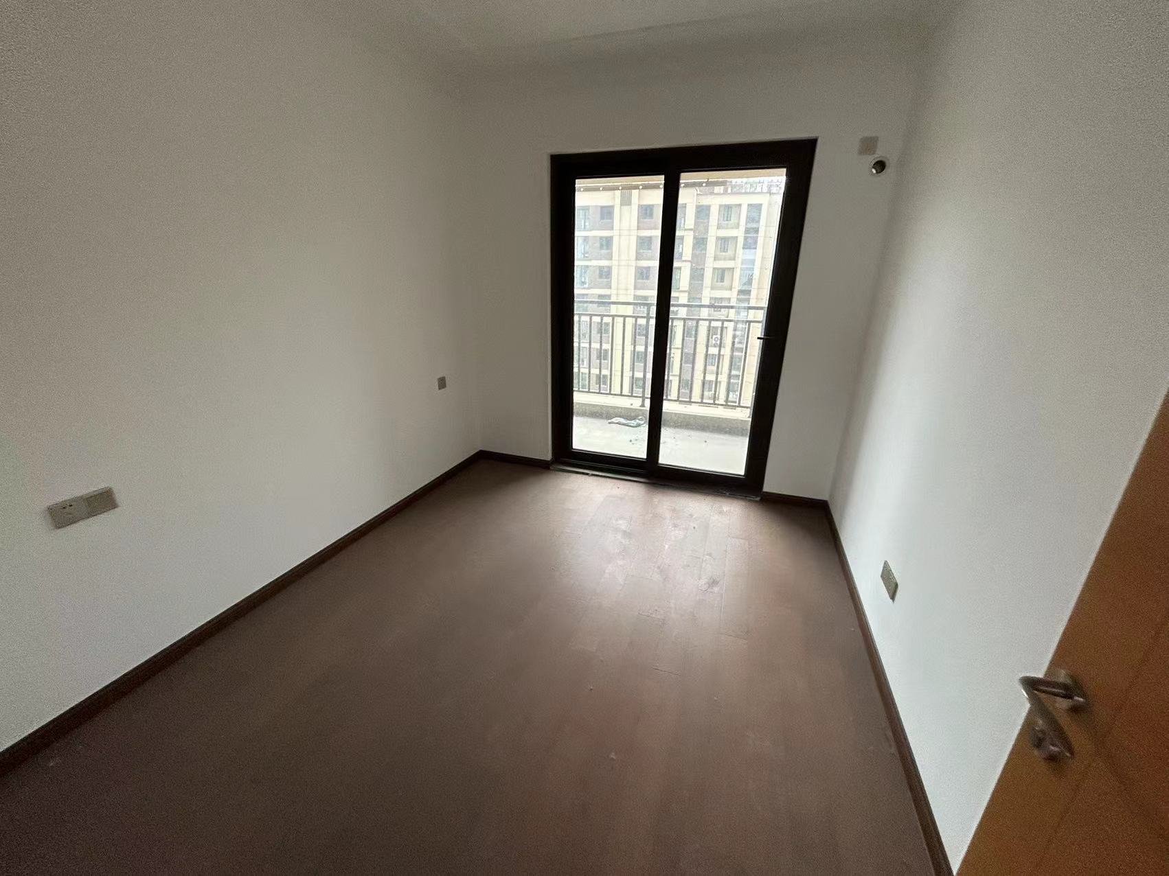 富力院士廷 4室2厅2卫 136.85m&sup2;