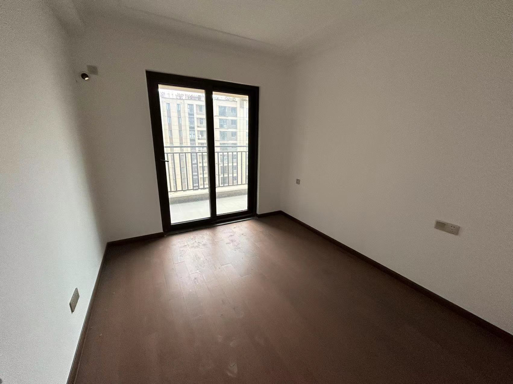 富力院士廷 4室2厅2卫 136.85m&sup2;