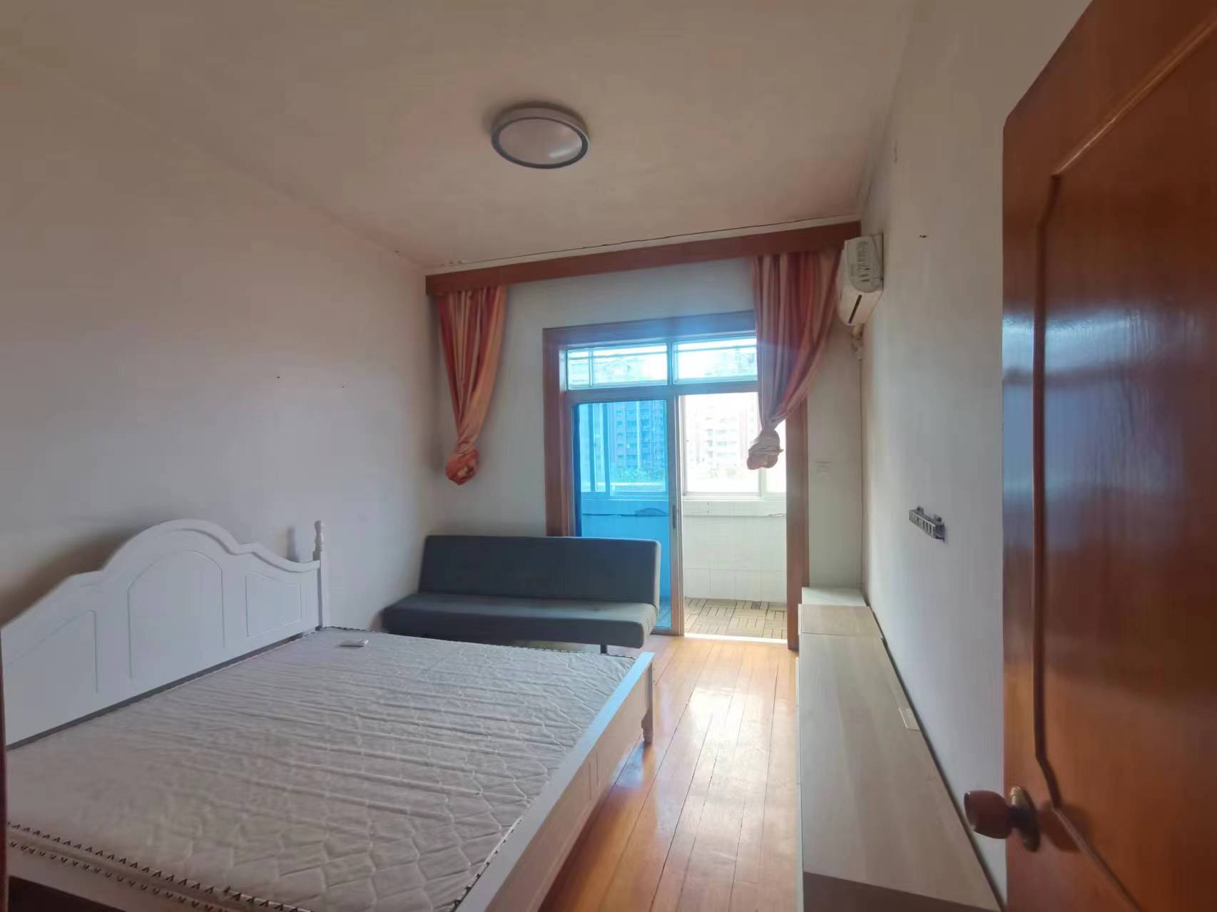 光明新村 2室1厅1卫 70.62m&sup2;