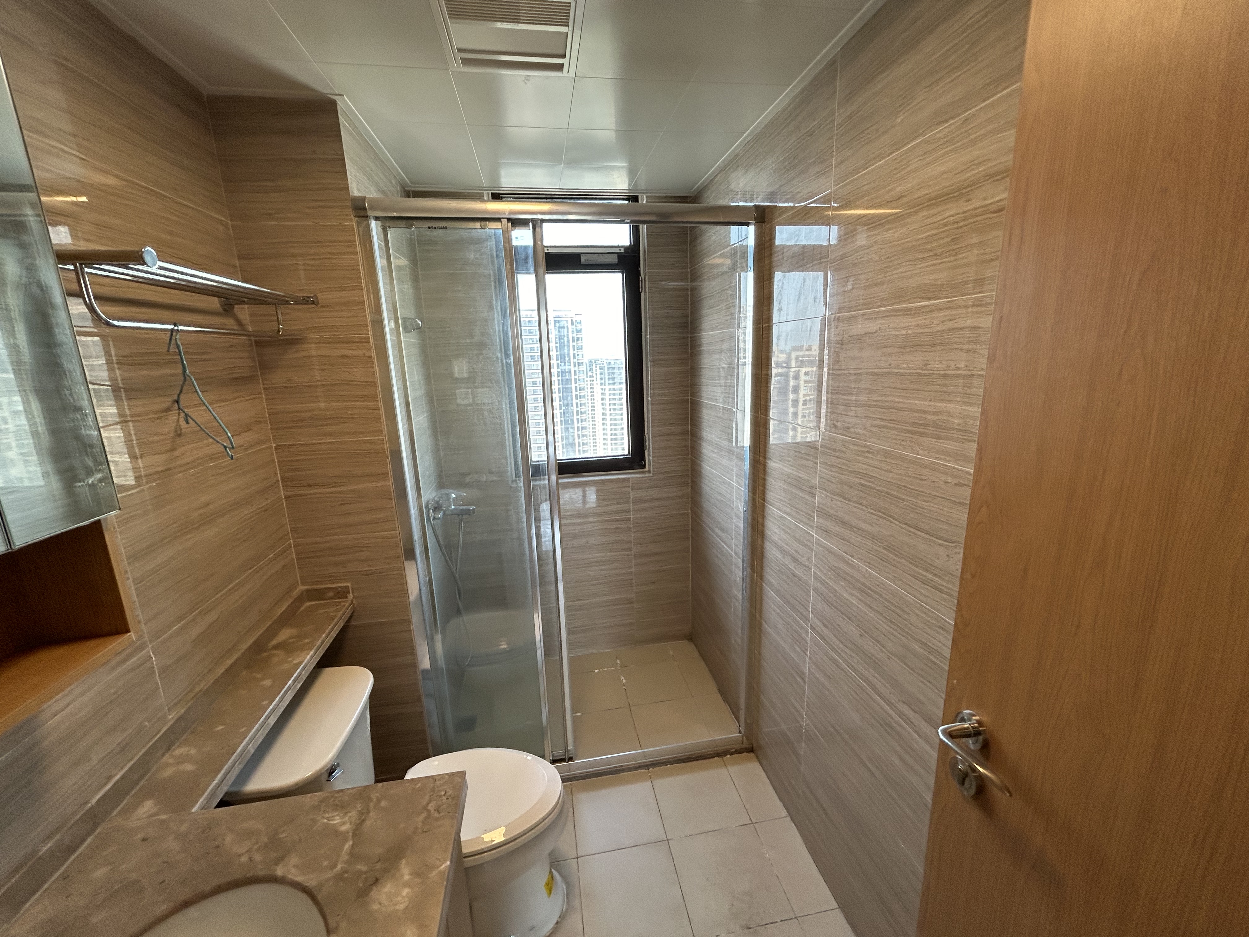 绿地新里城 3室2厅2卫 106m&sup2;