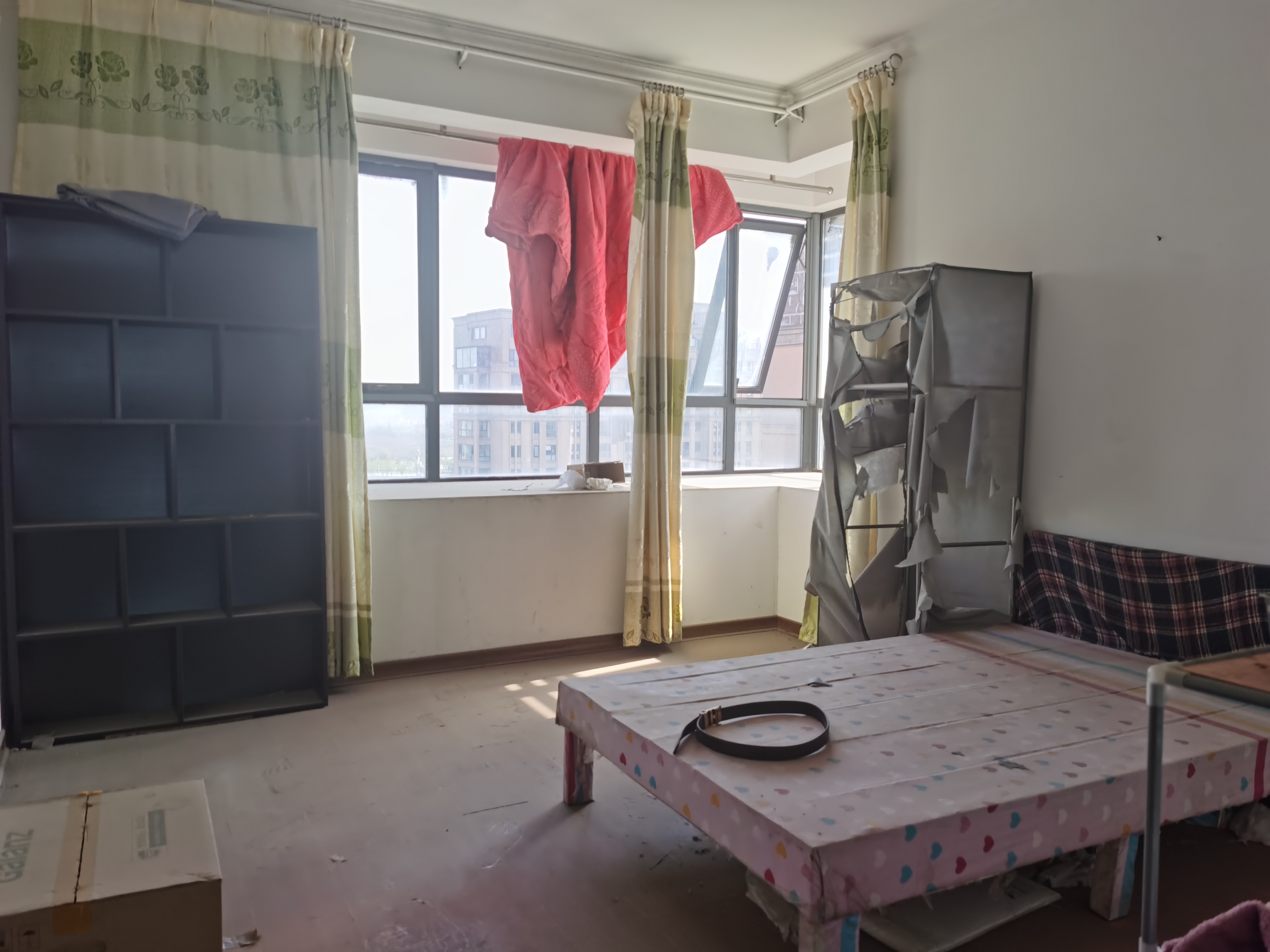 中港城 3室2厅2卫 130m&sup2;