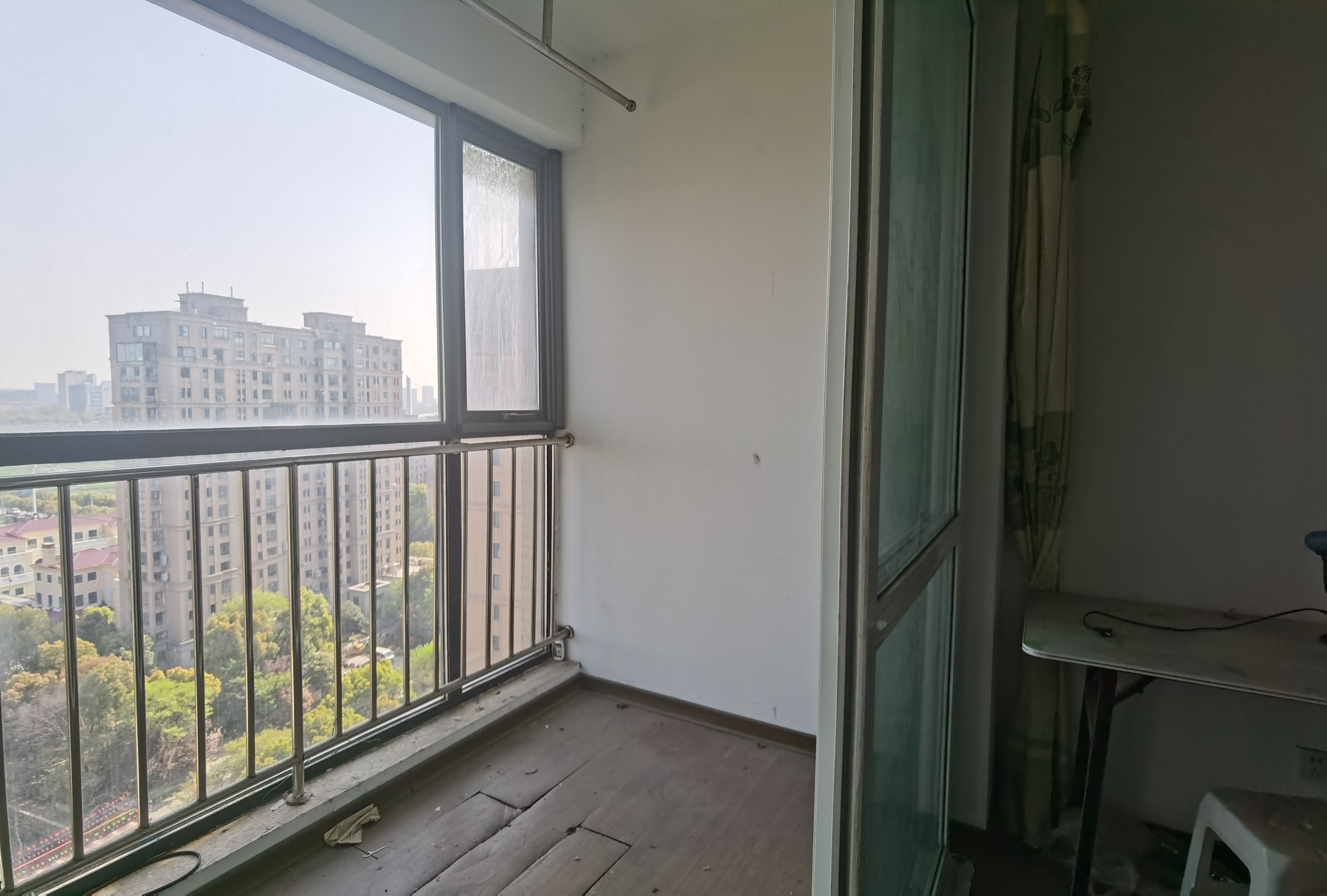 中港城 3室2厅2卫 130m&sup2;