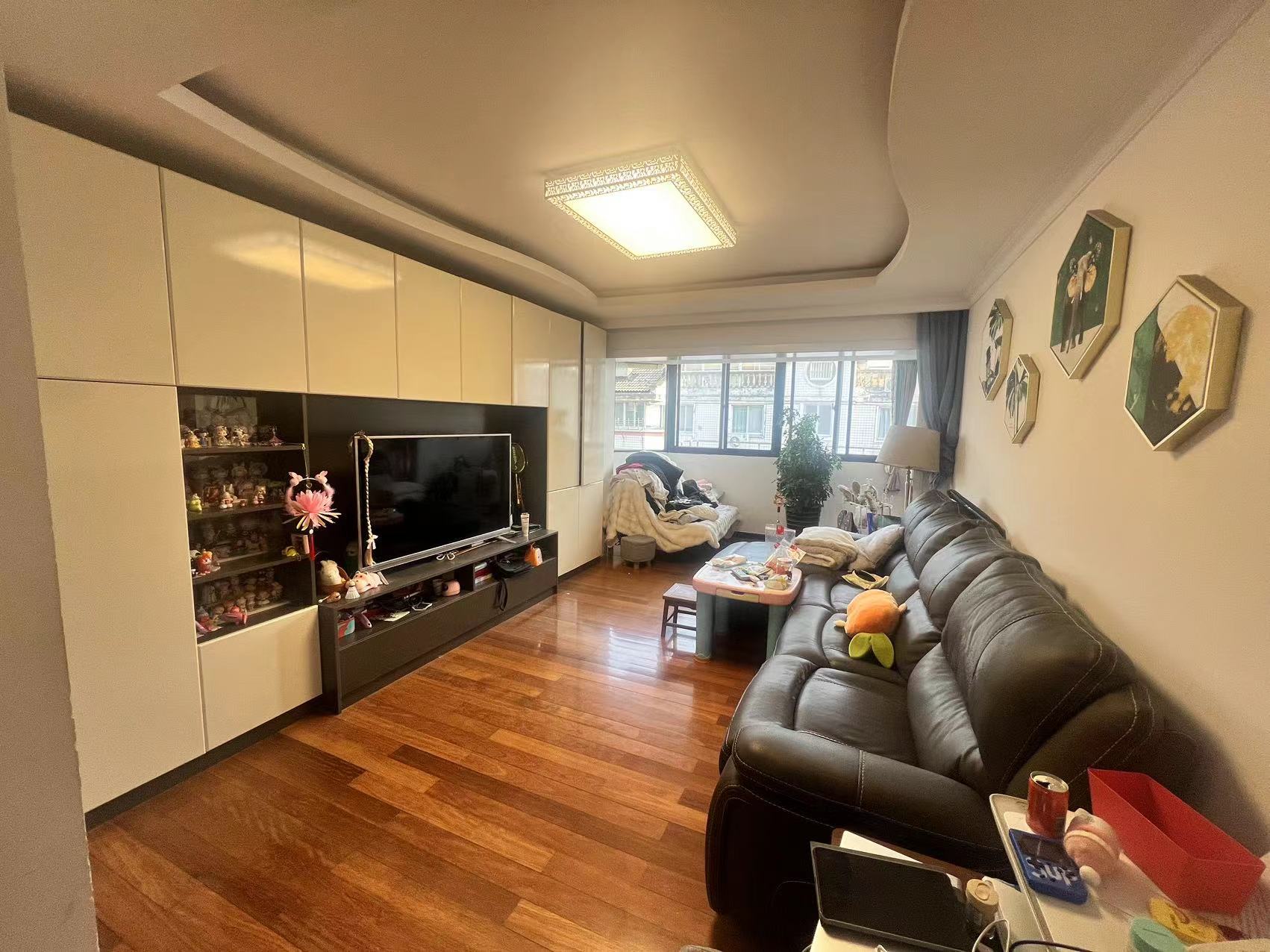 北濠顺遂楼 4室3厅2卫 176.98m²