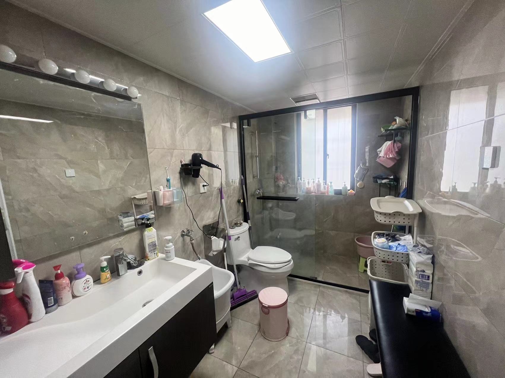 北濠顺遂楼 4室3厅2卫 176.98m²