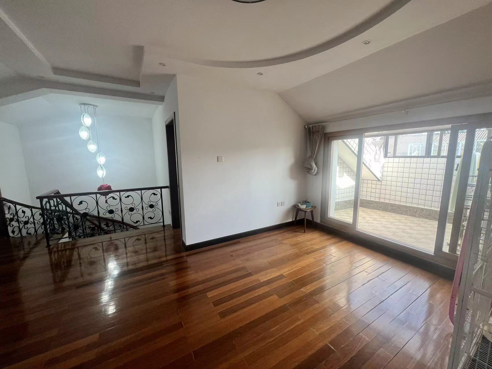 北濠顺遂楼 4室3厅2卫 176.98m²