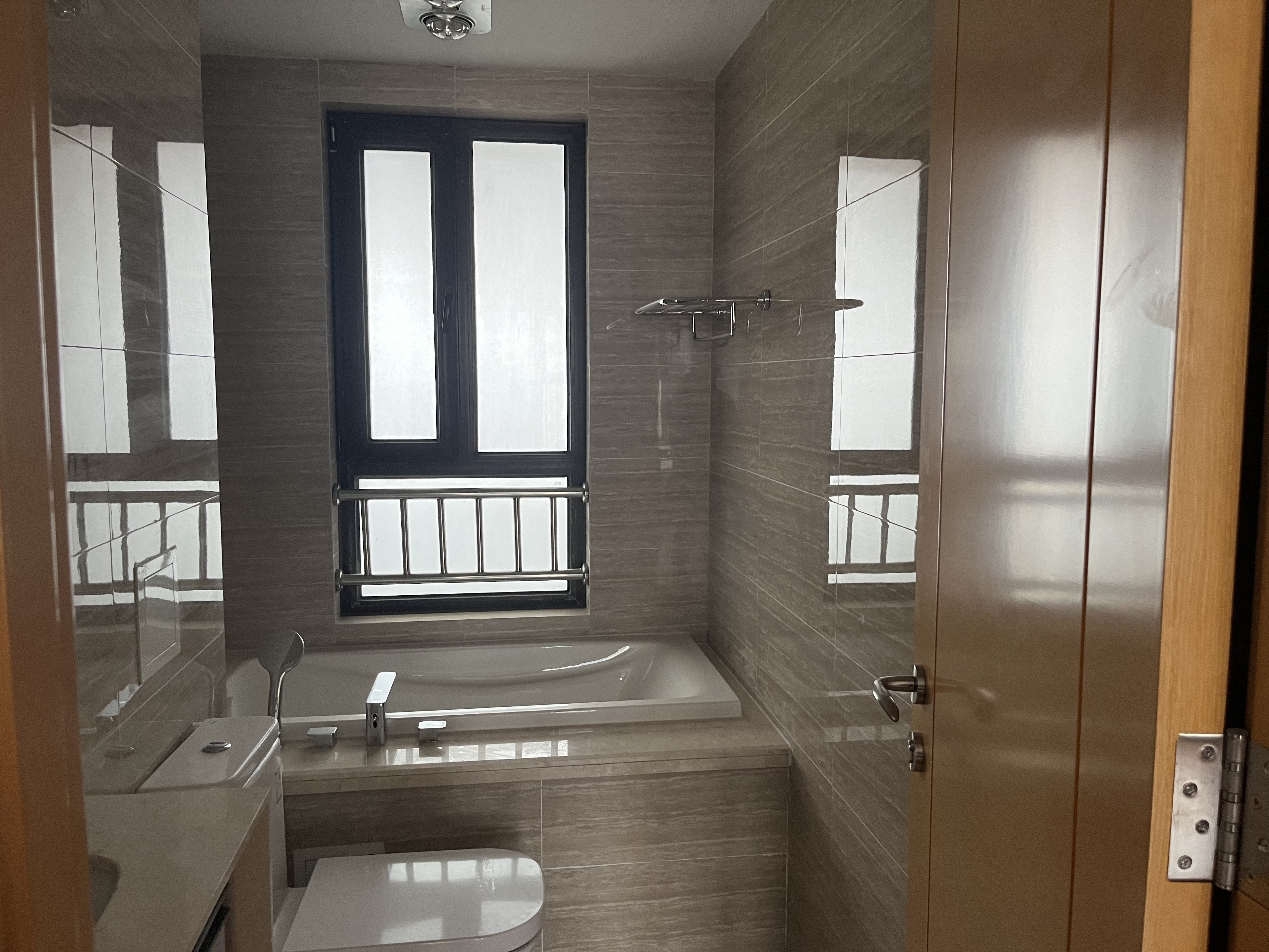 富力院士廷 3室2厅2卫 108.42m&sup2;