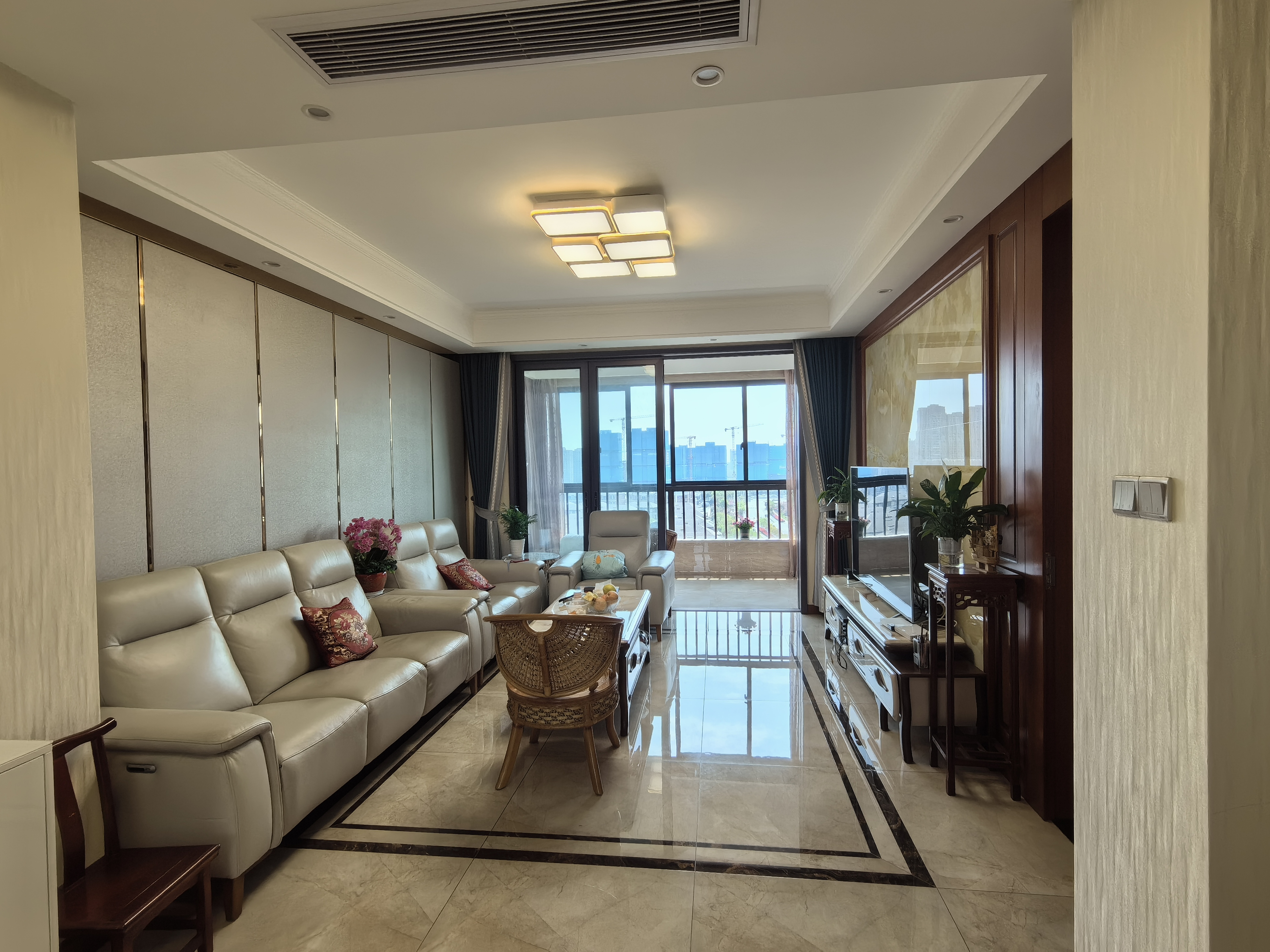 万濠山庄 3室2厅2卫 142.32m²