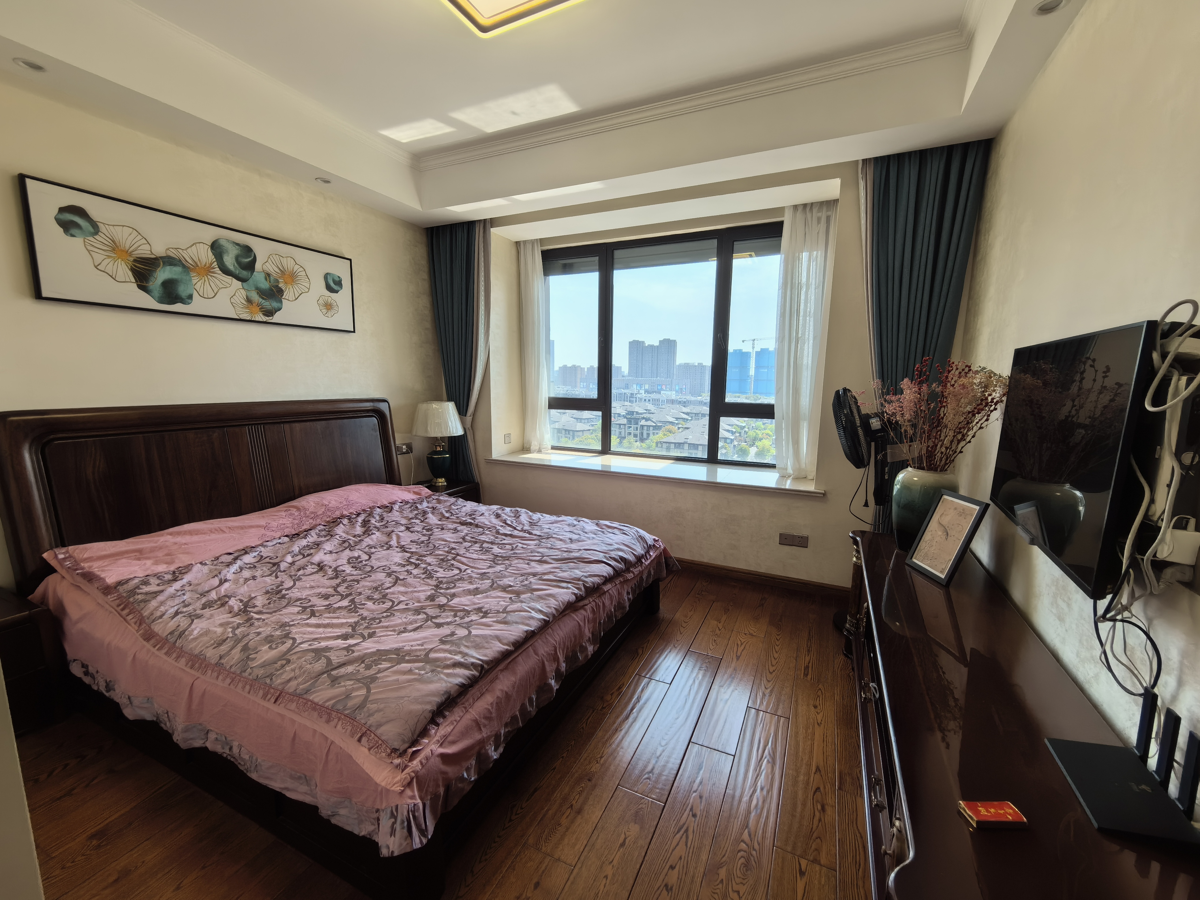 万濠山庄 3室2厅2卫 142.32m&sup2;