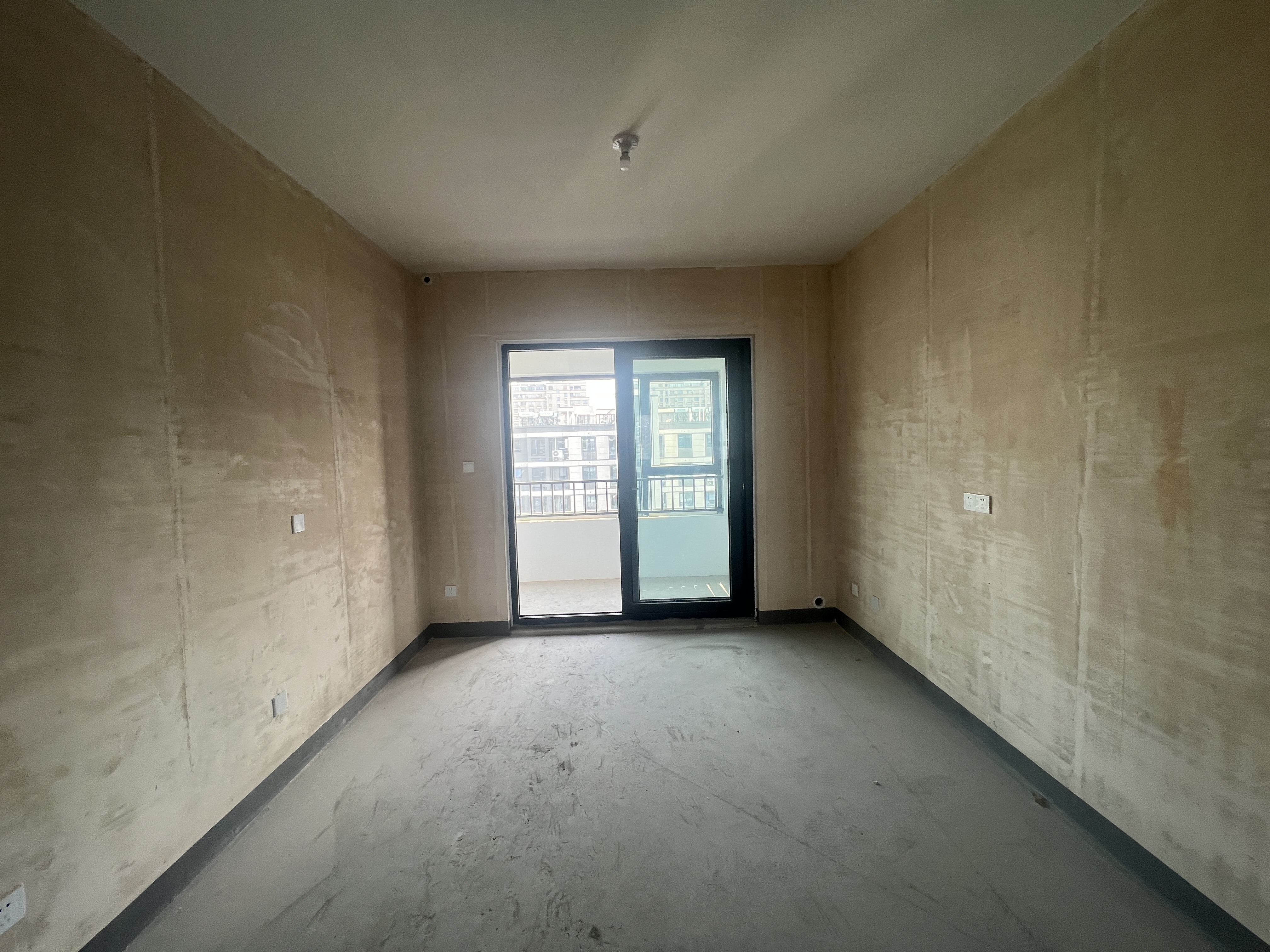 龙湖卓越&middot;悦珑湾 3室1厅1卫 110m&sup2;