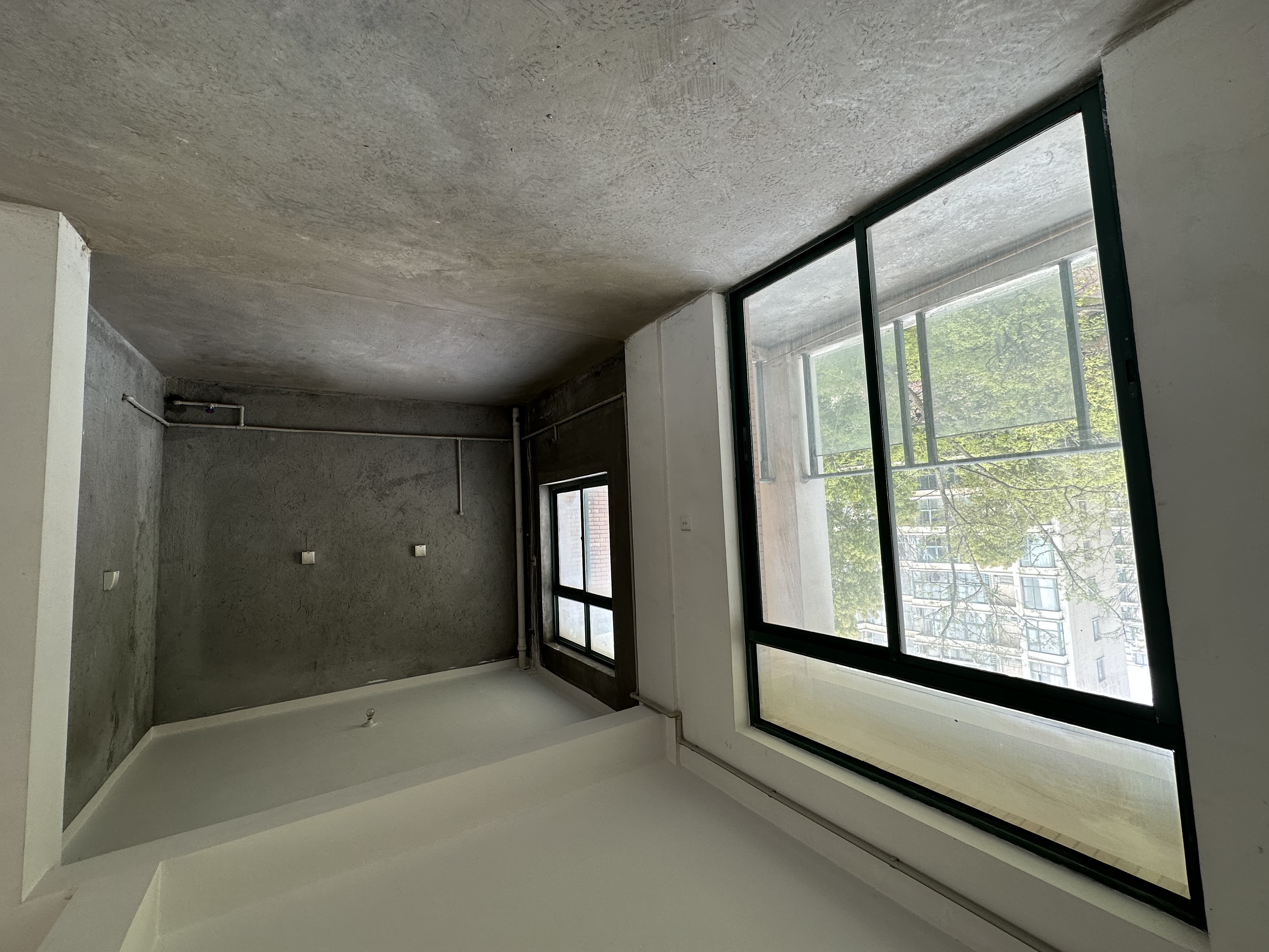 凤凰莱茵苑 3室2厅3卫 190.28m&sup2;