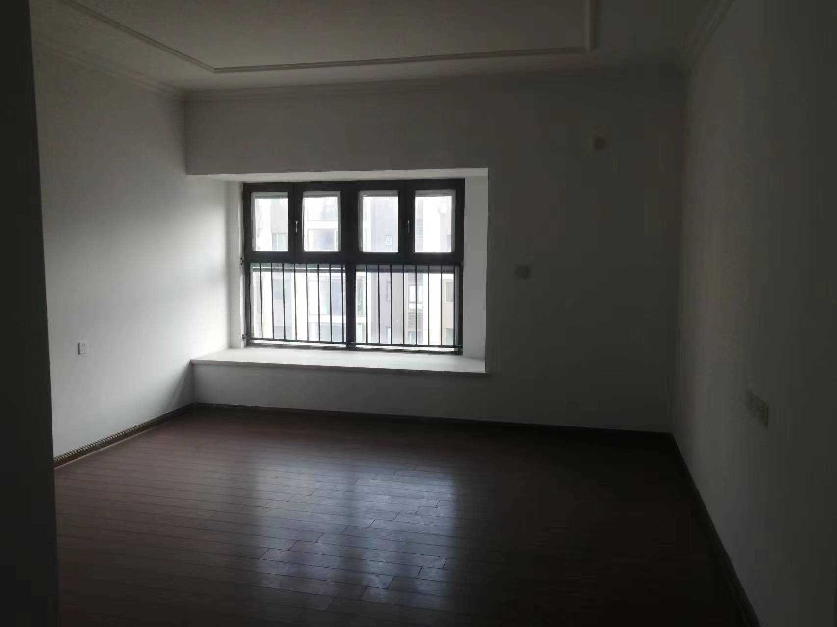 南通碧桂园翡翠华府 5室2厅3卫 266.00m&sup2;