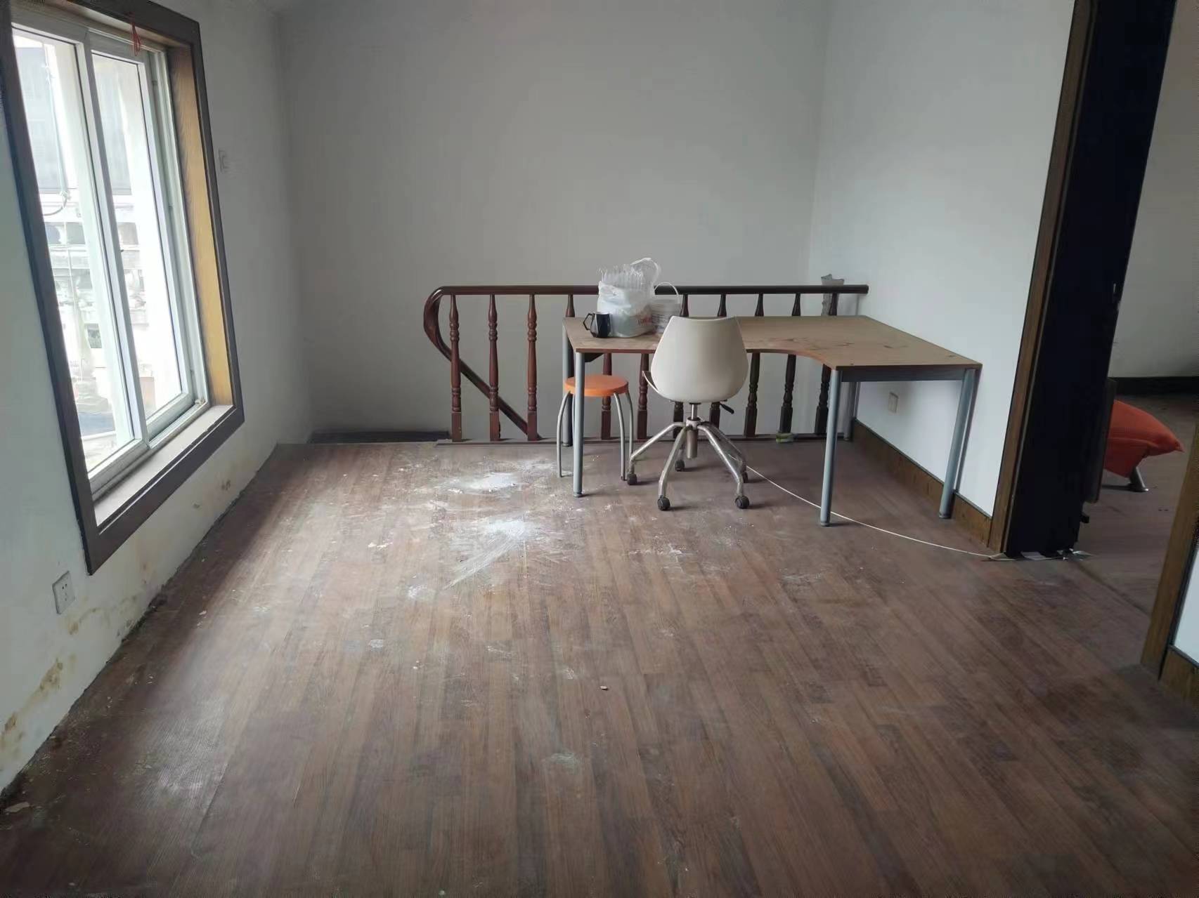 鑫乾花园 4室2厅2卫 78.79m&sup2;