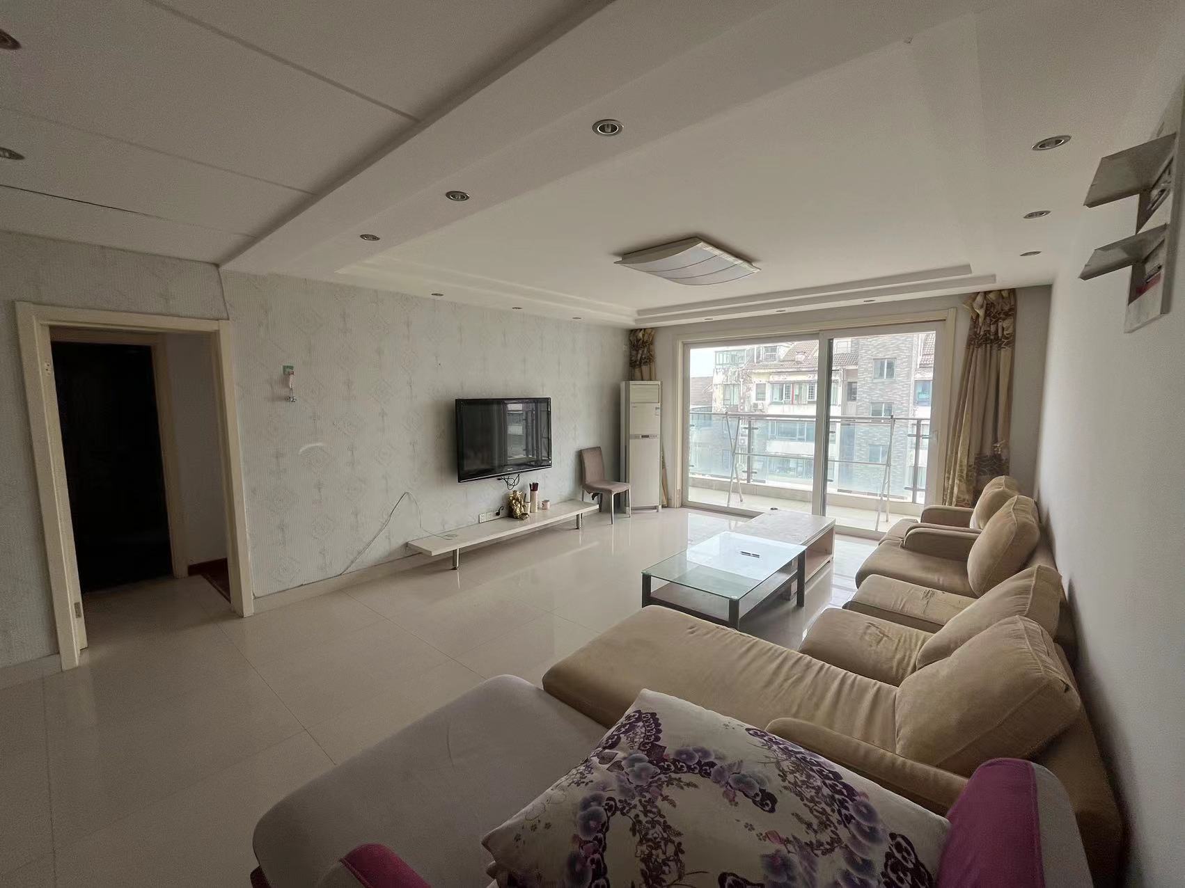 江海名苑南区 3室2厅2卫 155.00m&sup2;