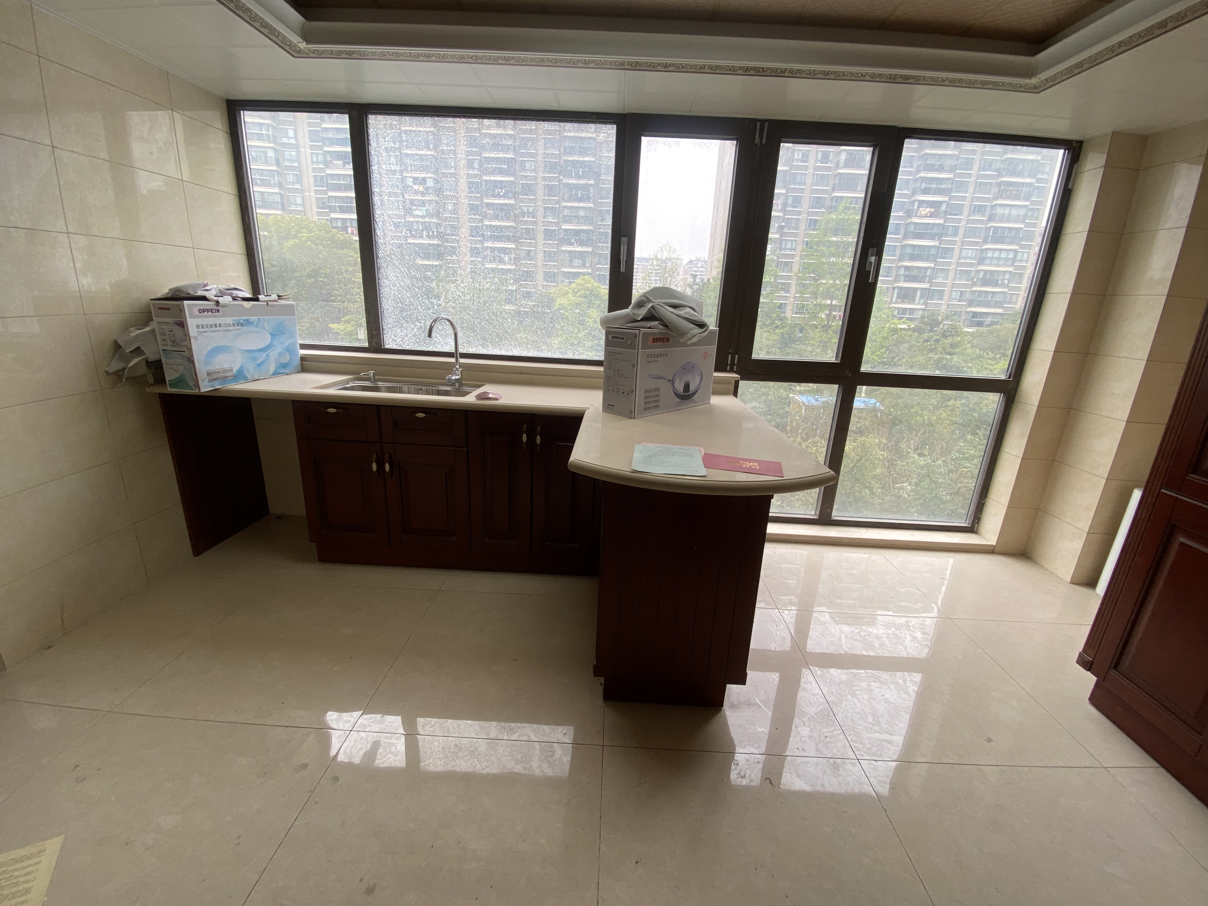 新城小区 4室2厅2卫 200.66m&sup2;
