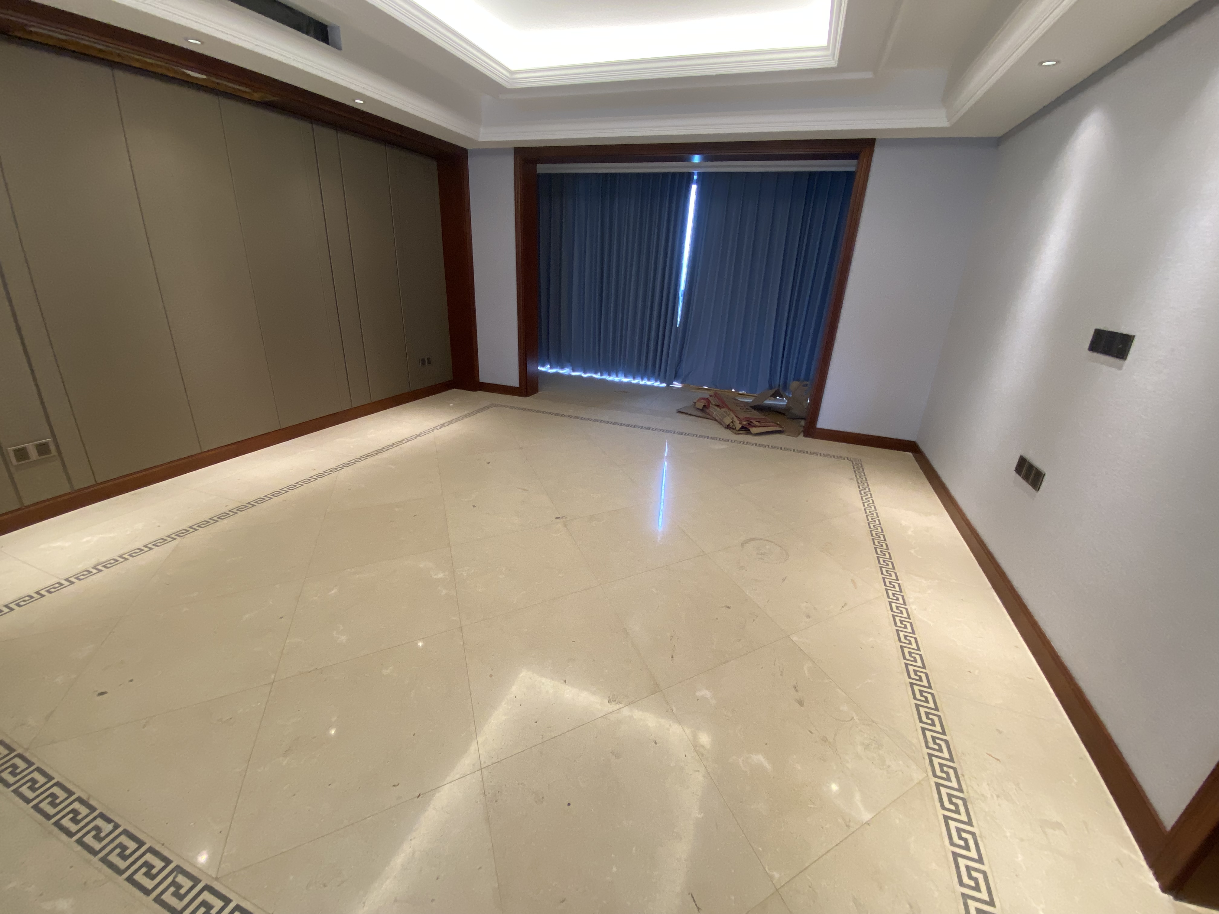 新城小区 4室2厅2卫 200.66m²