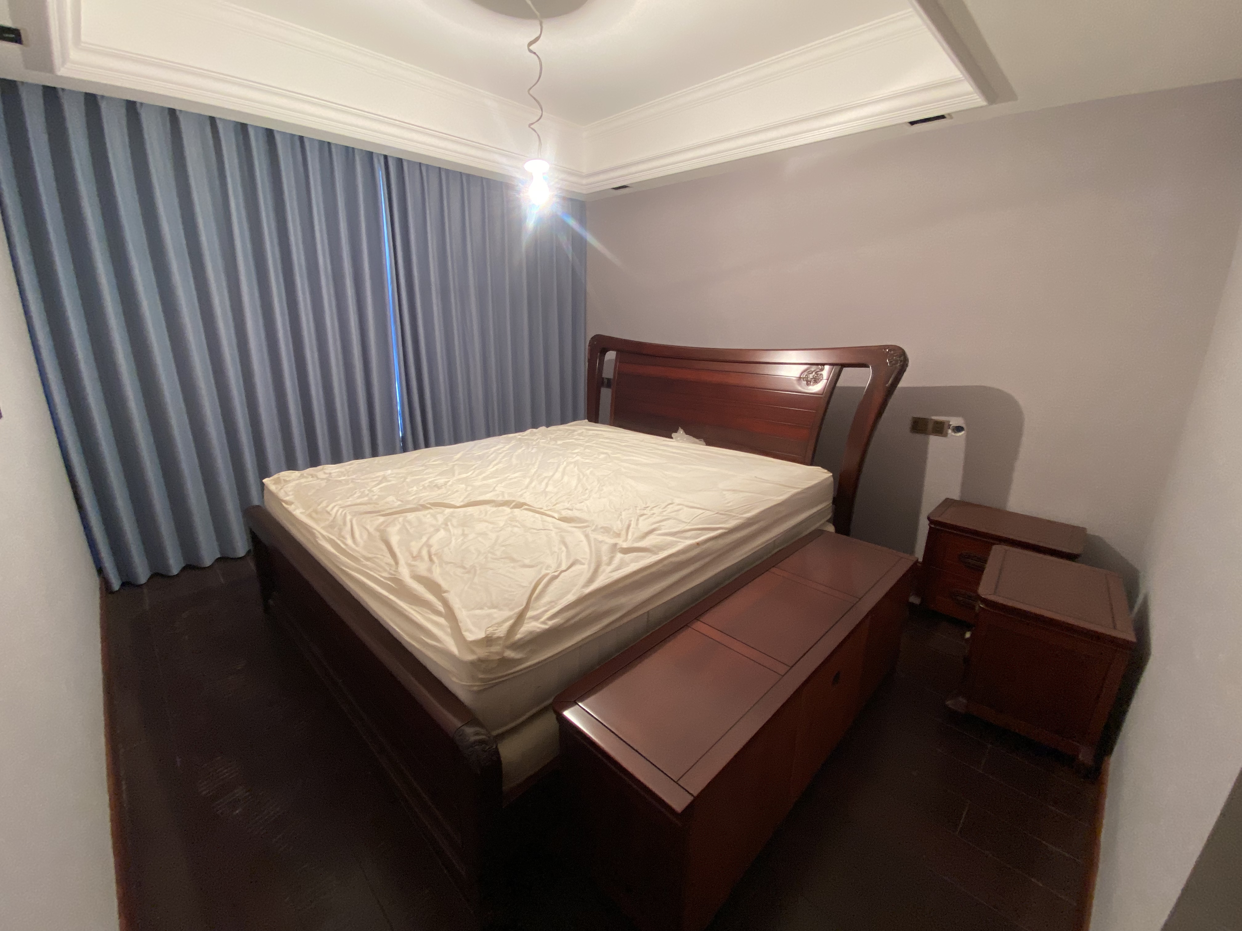 新城小区 4室2厅2卫 200.66m&sup2;