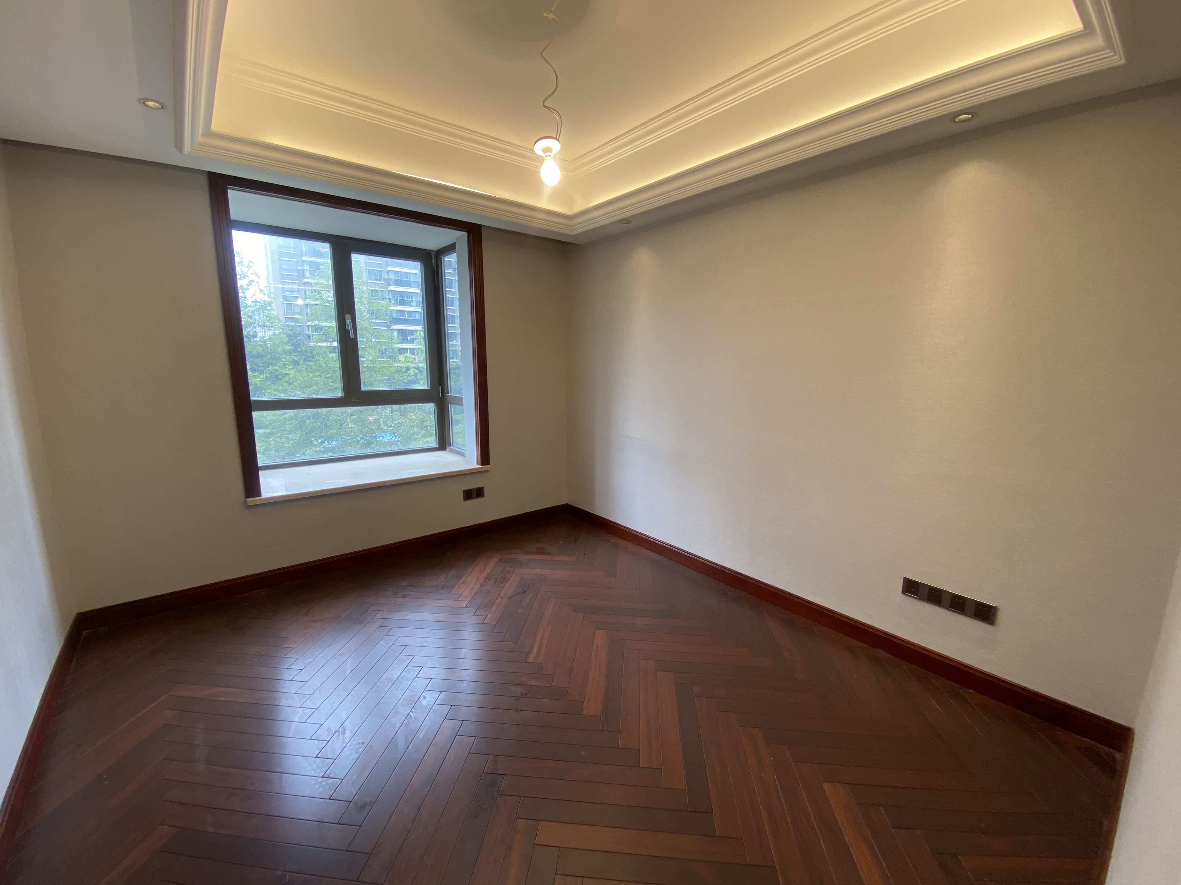 新城小区 4室2厅2卫 200.66m&sup2;