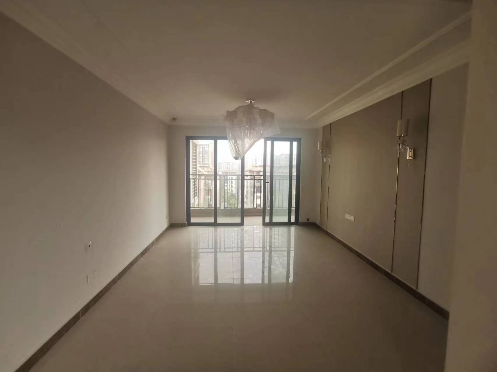 恒大御澜庭 3室2厅2卫 117.62m²