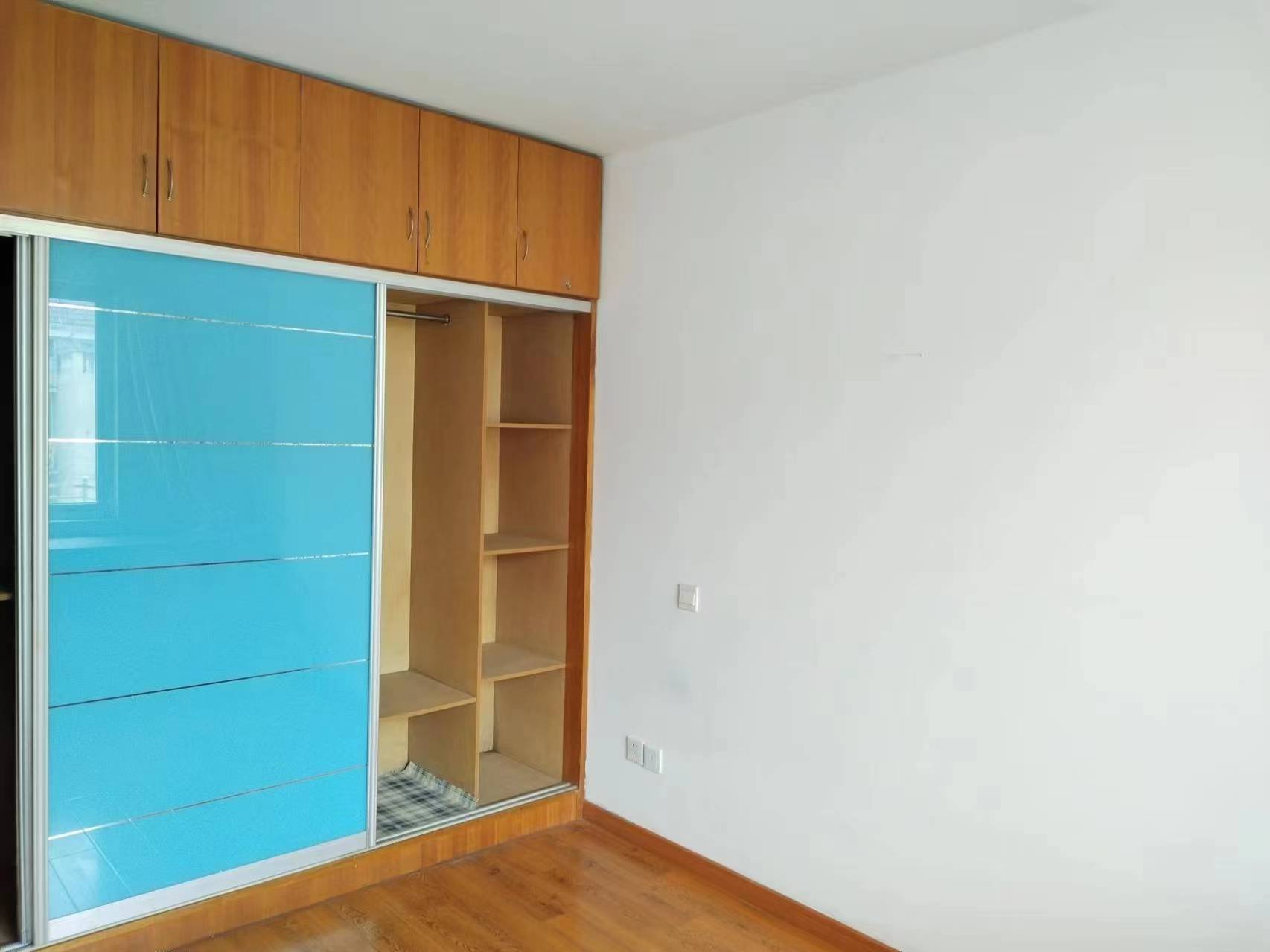天勤家园 3室2厅1卫 157m&sup2;