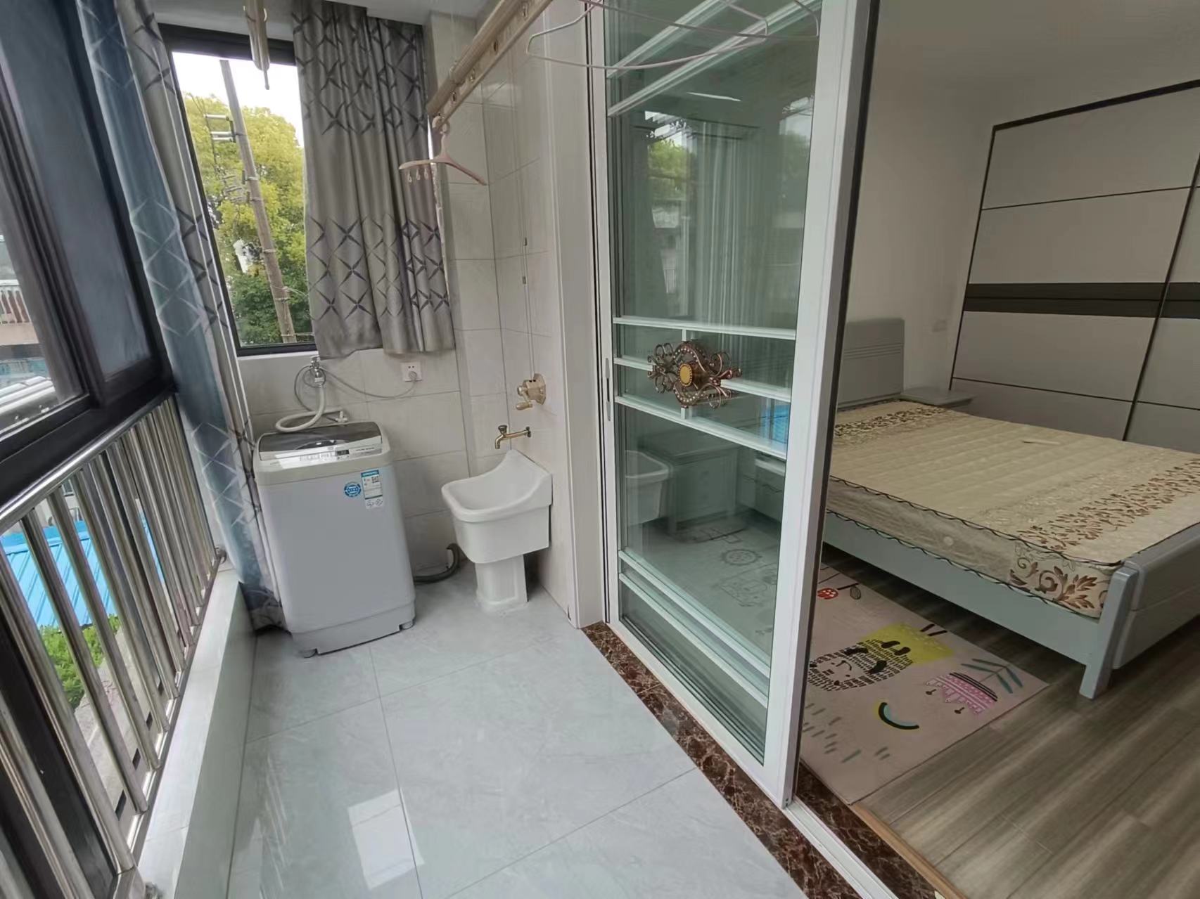 海港新村 1室1厅1卫 43m&sup2;