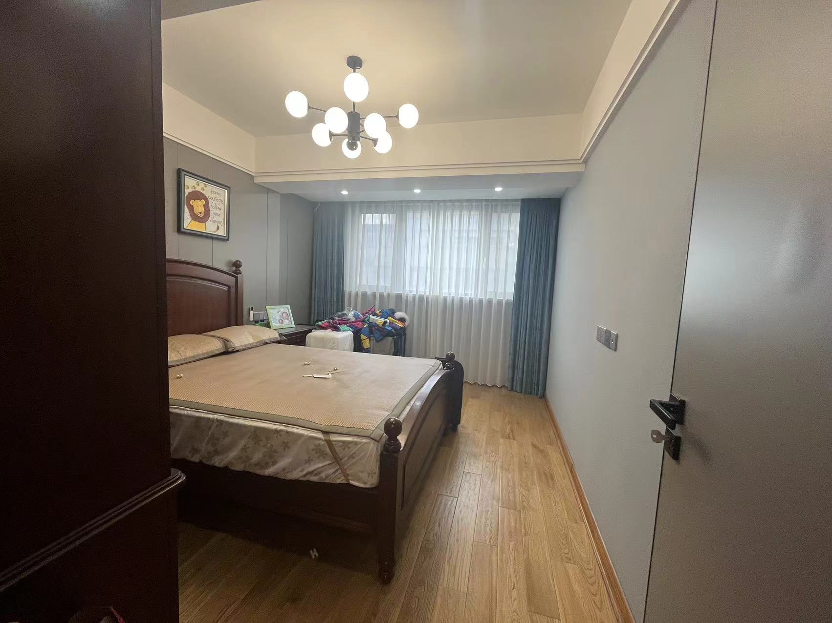 天安花园 5室4厅3卫 394m&sup2;