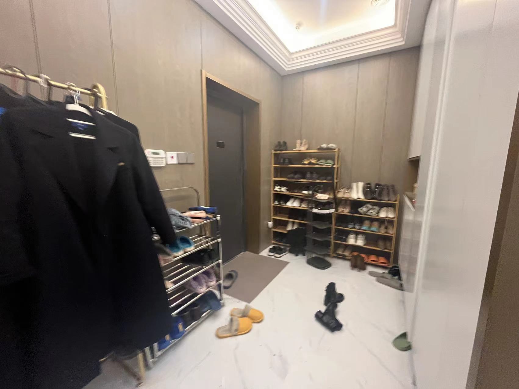 天安花园 5室4厅3卫 394m&sup2;