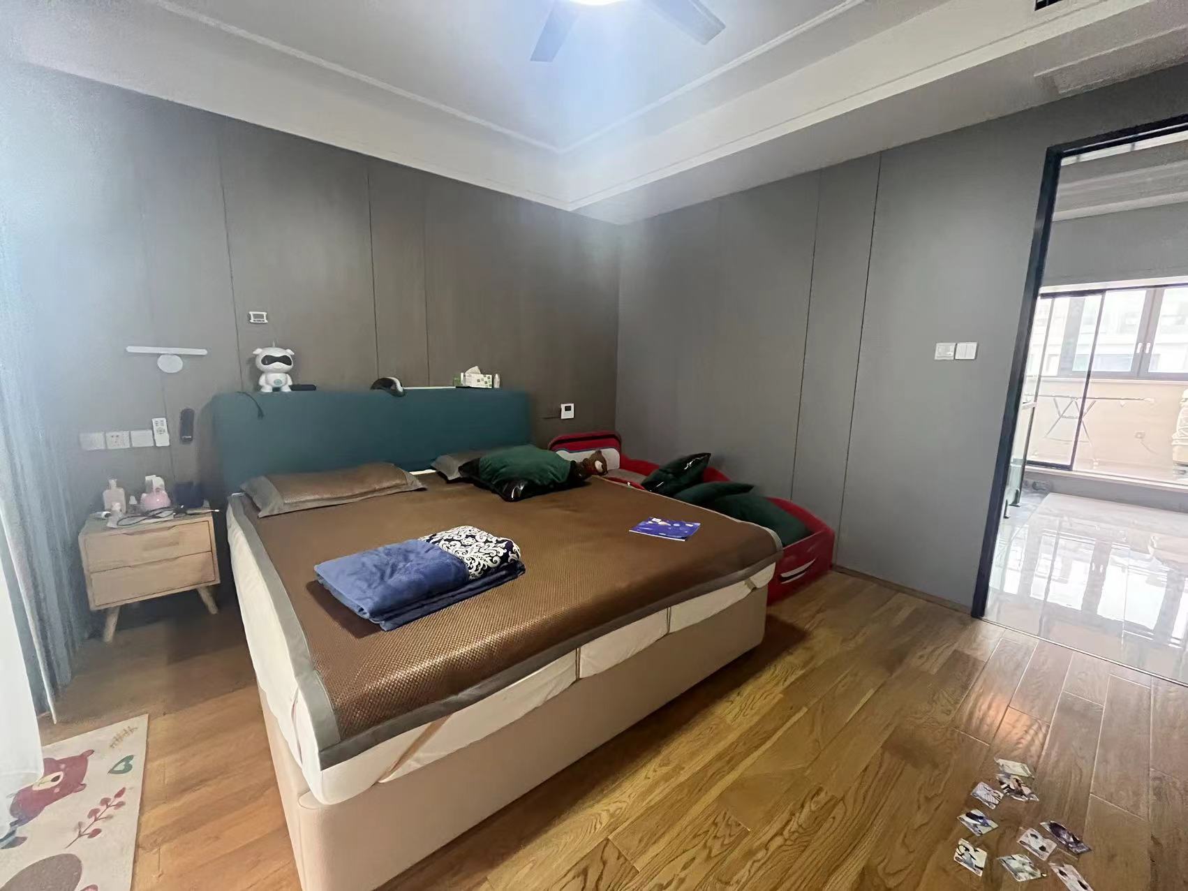 天安花园 5室4厅3卫 394m&sup2;