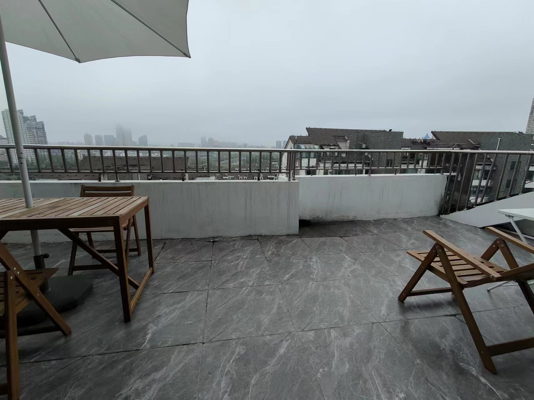 江海名苑南区 5室2厅3卫 238.00m²