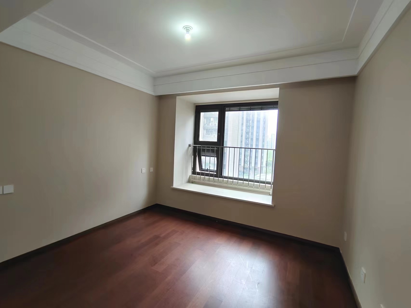 圆融玺悦 4室2厅3卫 160m&sup2;