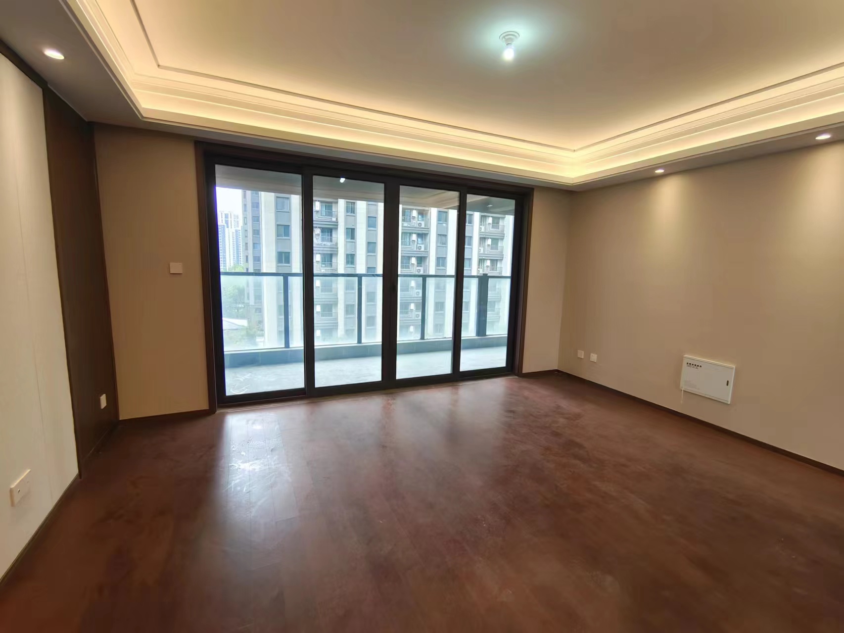 圆融玺悦 4室2厅3卫 160m²