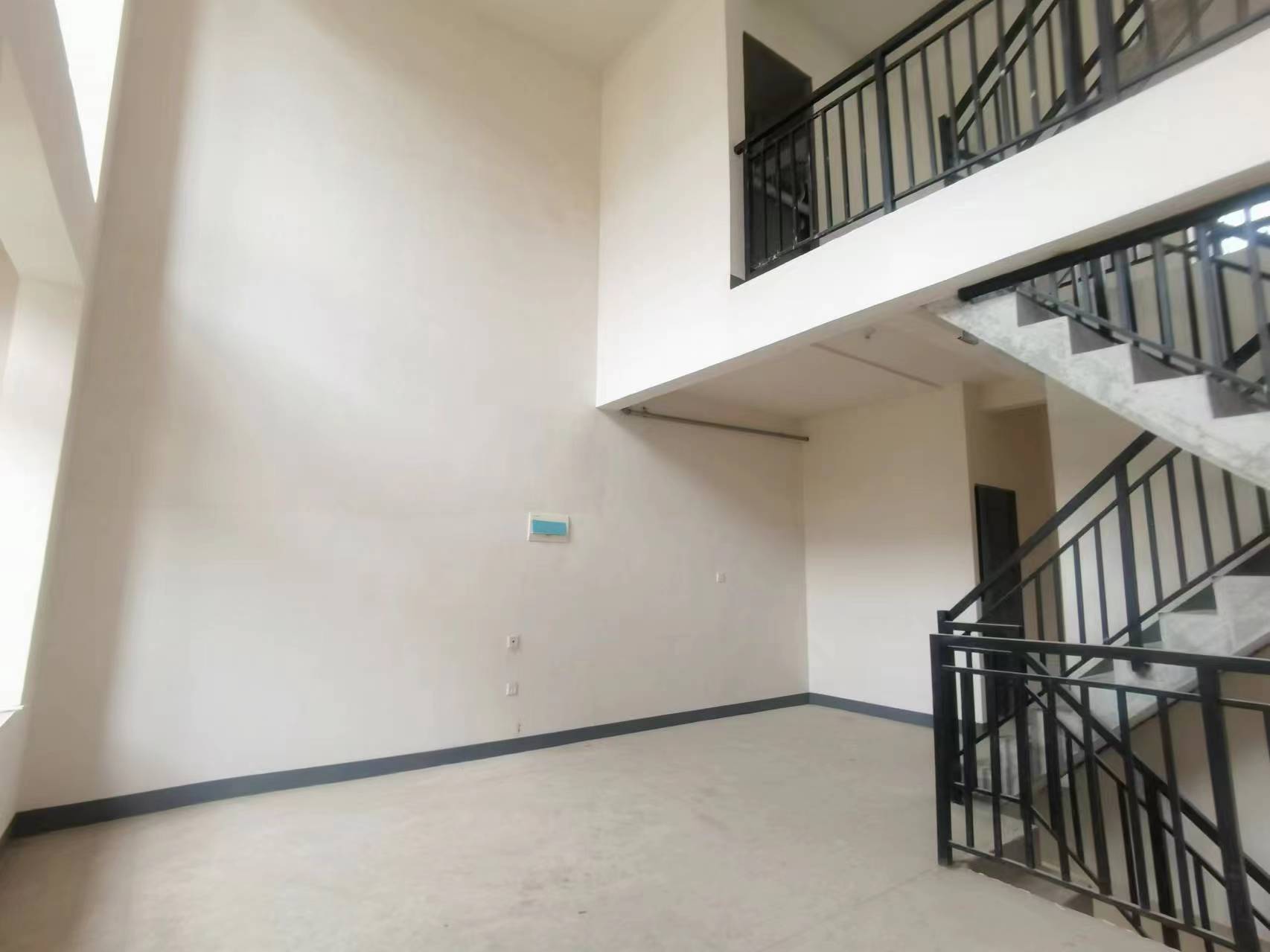 绿地新里城 3室2厅2卫 103.00m²