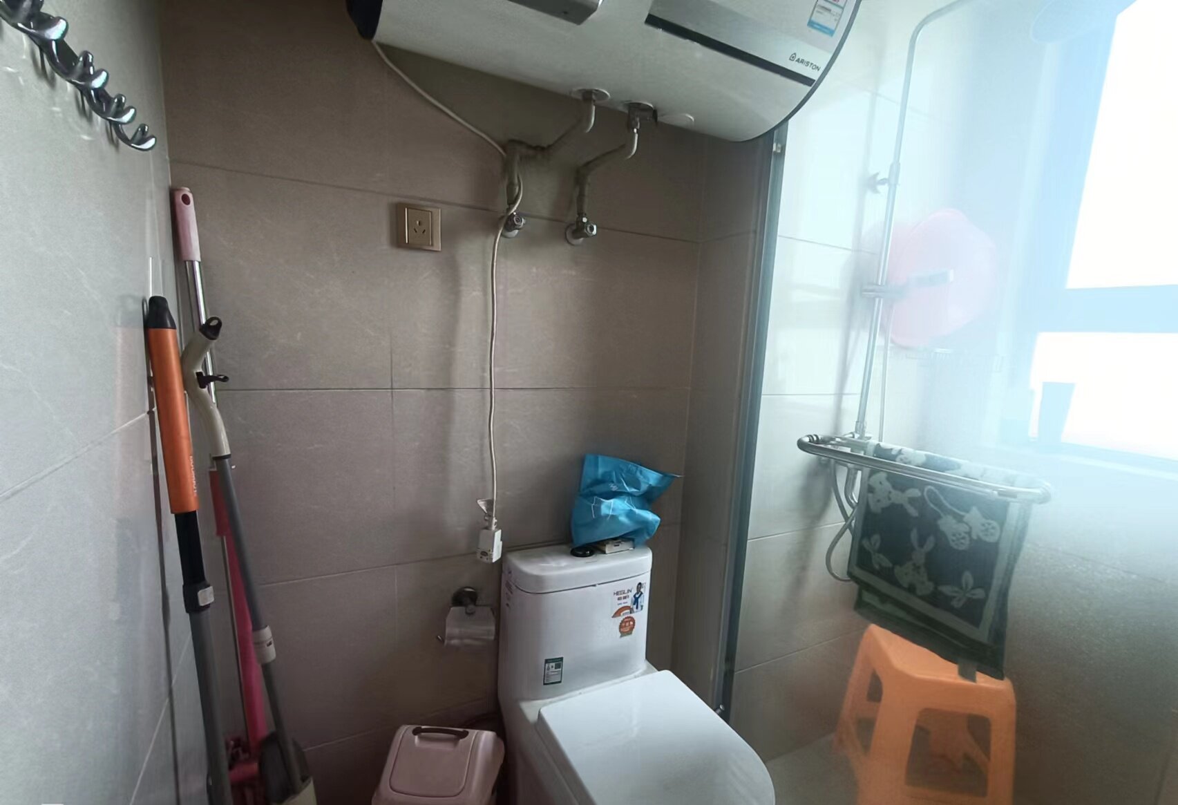 高迪晶城 2室2厅2卫 161.00m&sup2;