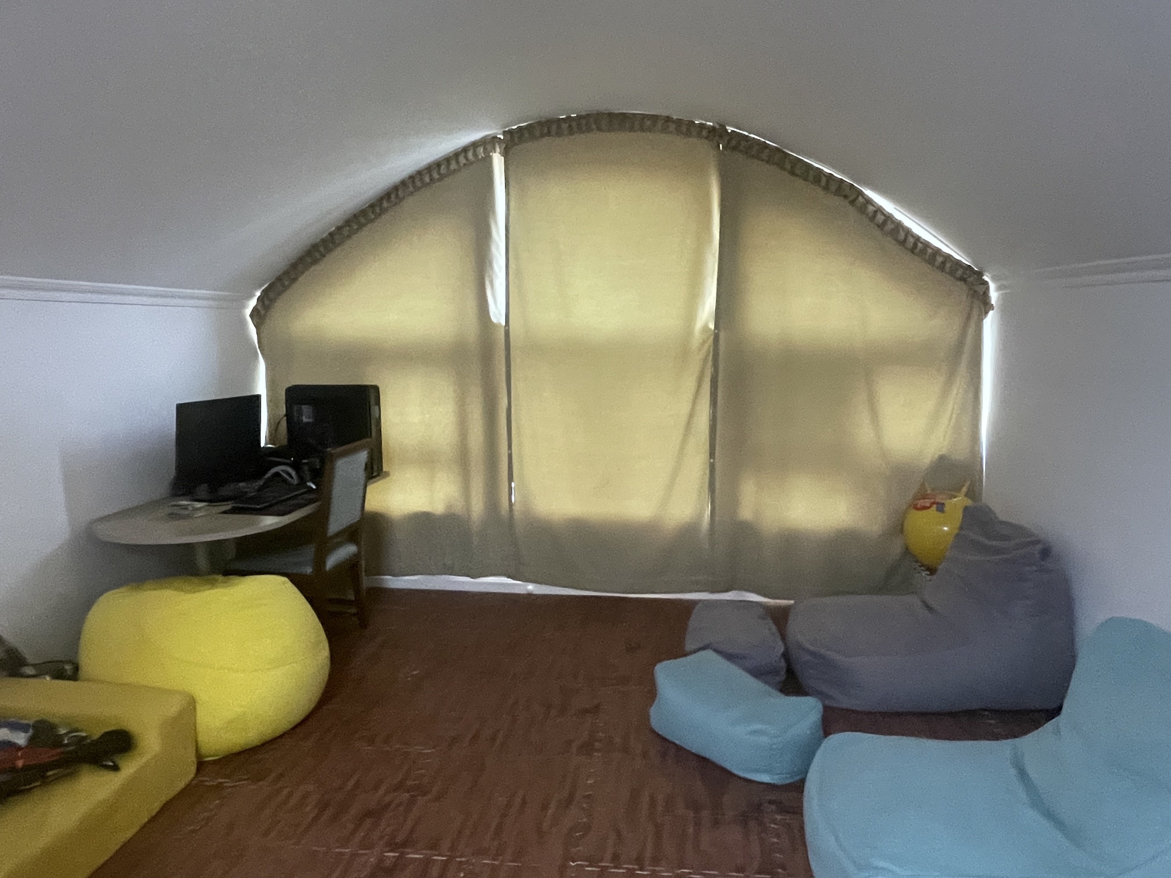 春晖花园 3室3厅2卫 210.00m&sup2;