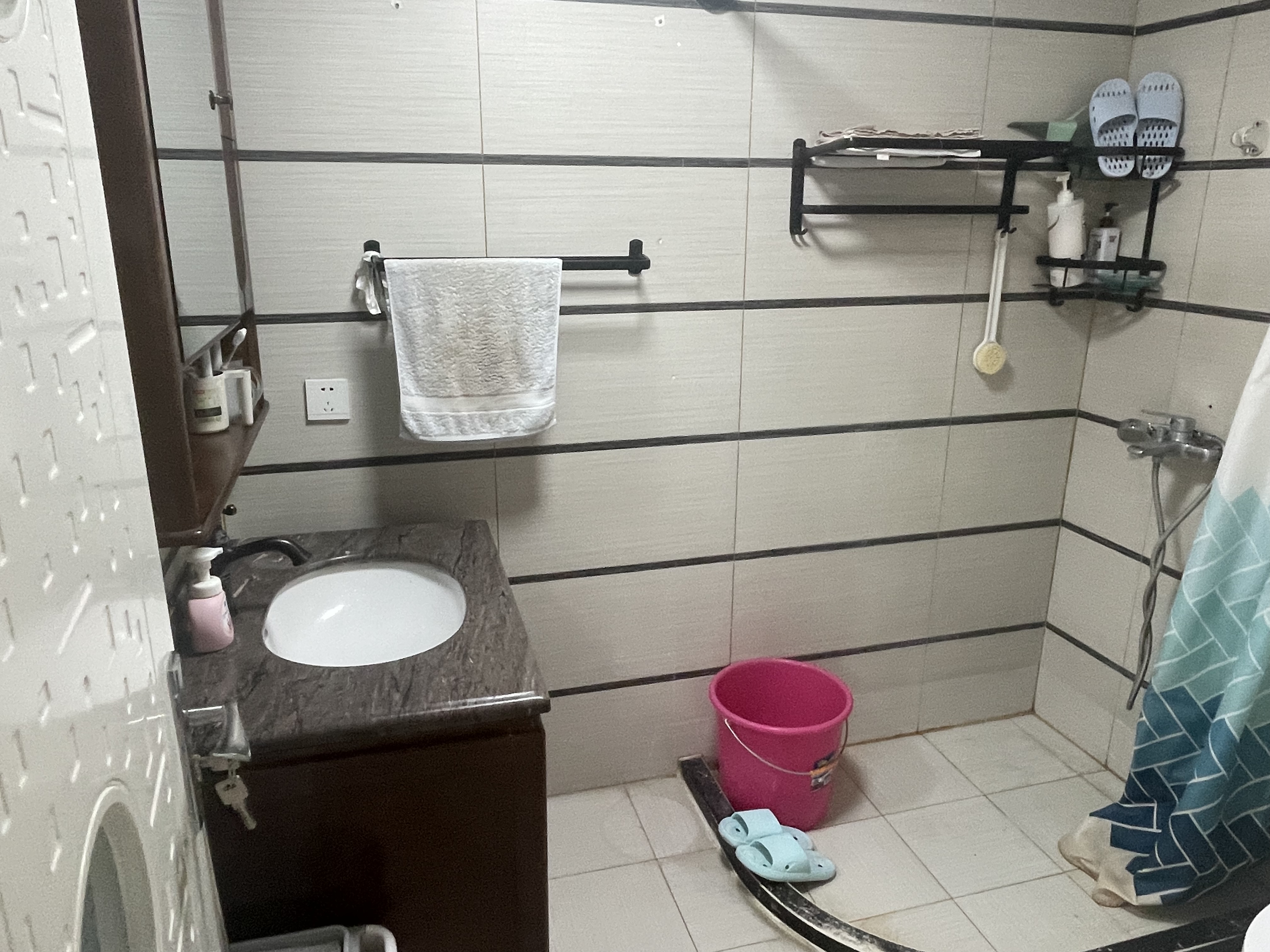 春晖花园 3室3厅2卫 210.00m&sup2;