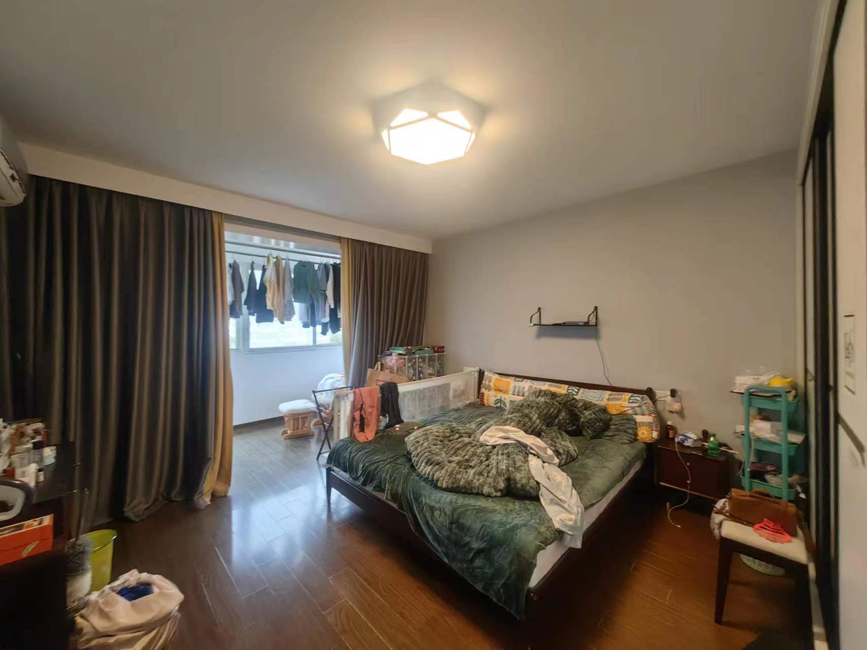 滨河东城 3室2厅2卫 63m&sup2;