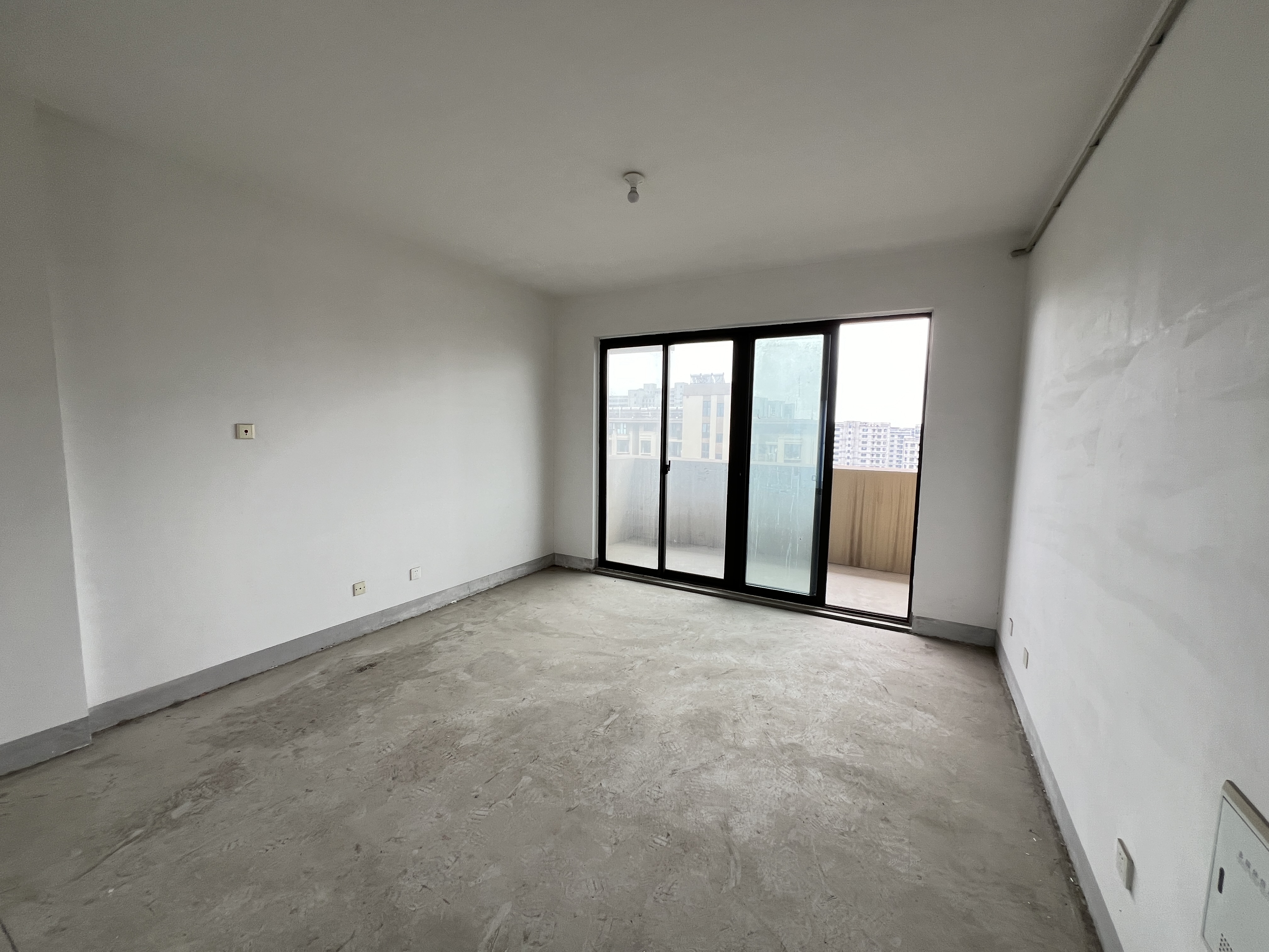 国城璟府 3室2厅2卫 144.68m²