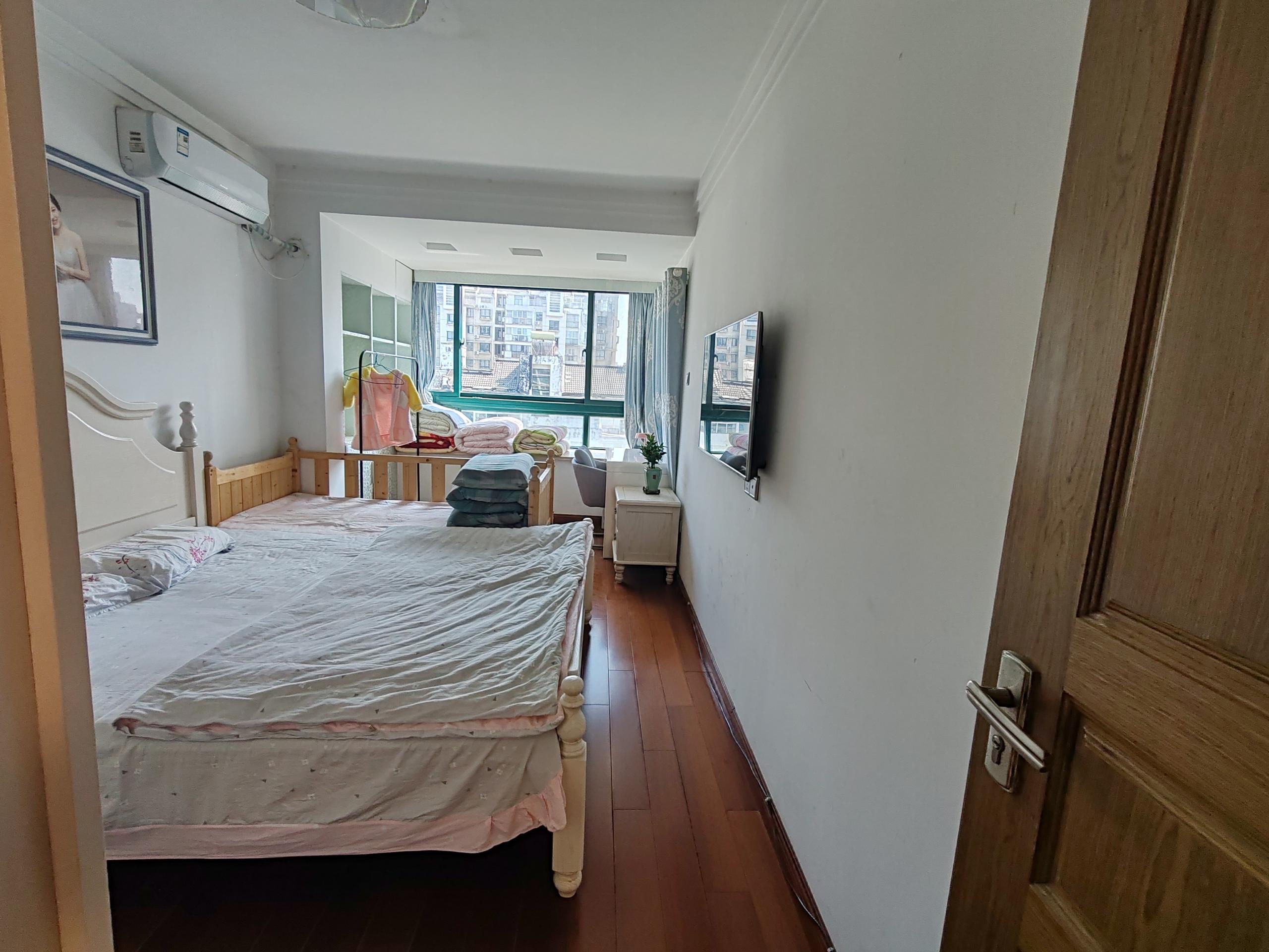 都市华城 3室2厅1卫 124.17m&sup2;