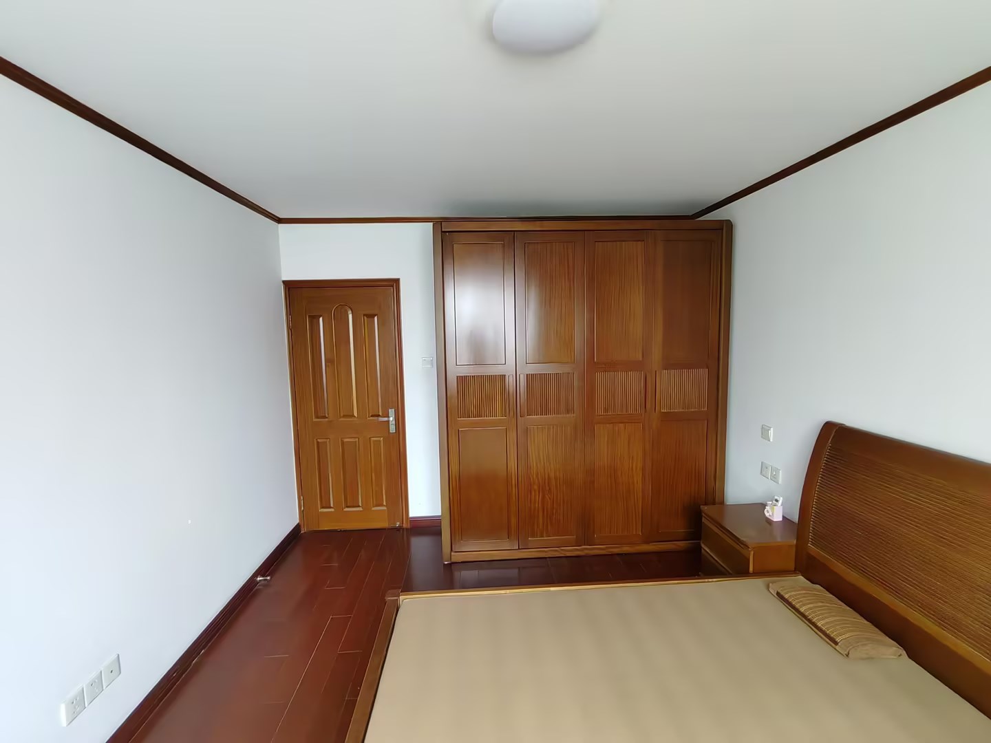 文峰花苑 2室2厅1卫 78m&sup2;