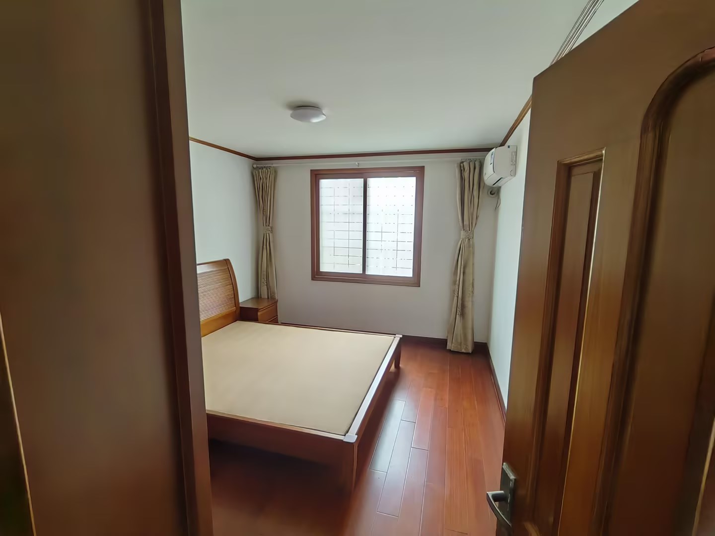 文峰花苑 2室2厅1卫 78m&sup2;