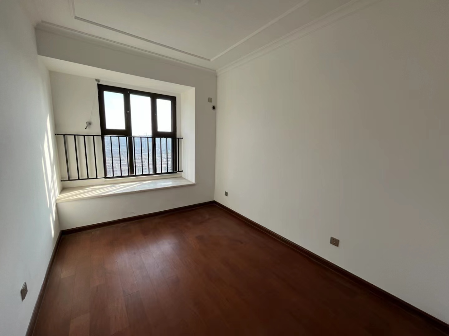 富力院士廷 4室2厅2卫 171m&sup2;