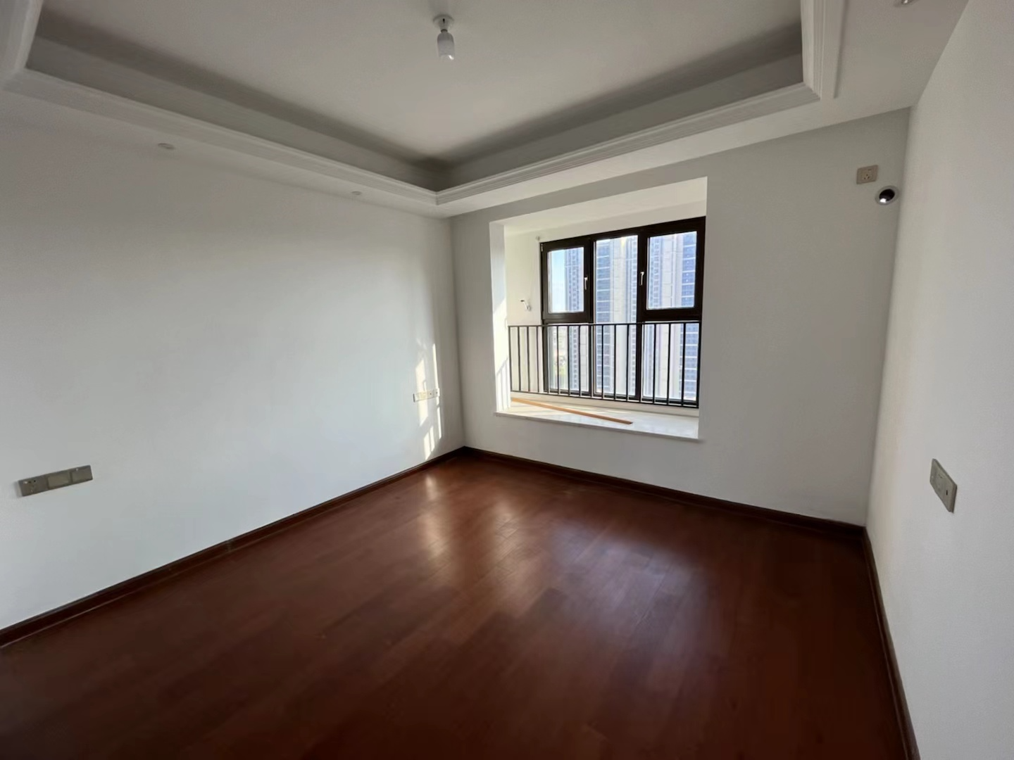 富力院士廷 4室2厅2卫 171m&sup2;