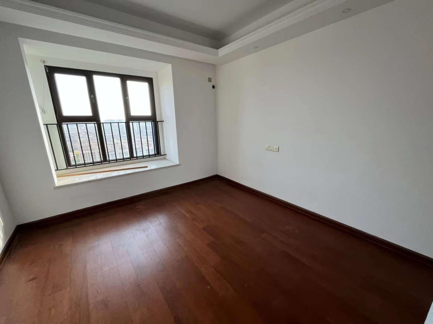 富力院士廷 4室2厅2卫 171m&sup2;