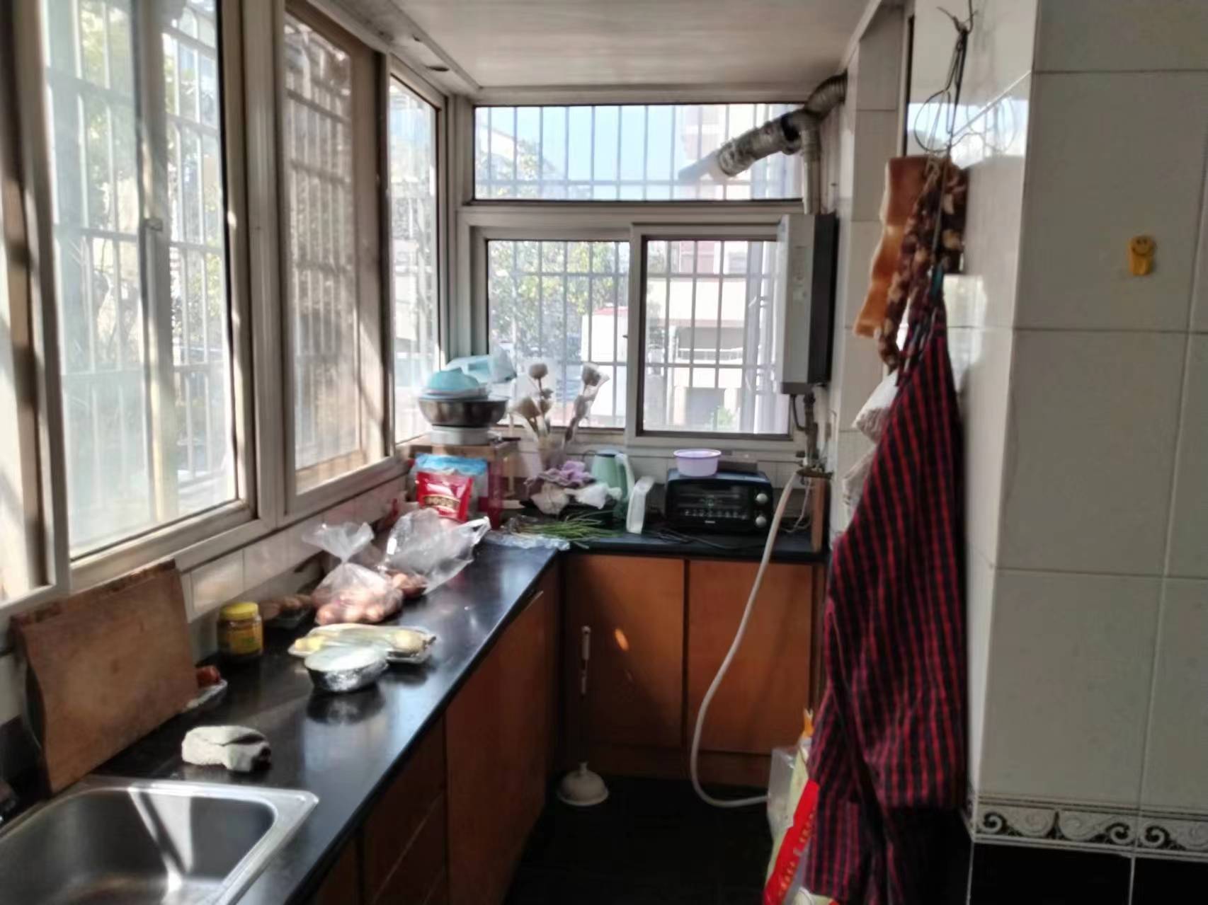 外滩小区 3室1厅1卫 96.00m&sup2;