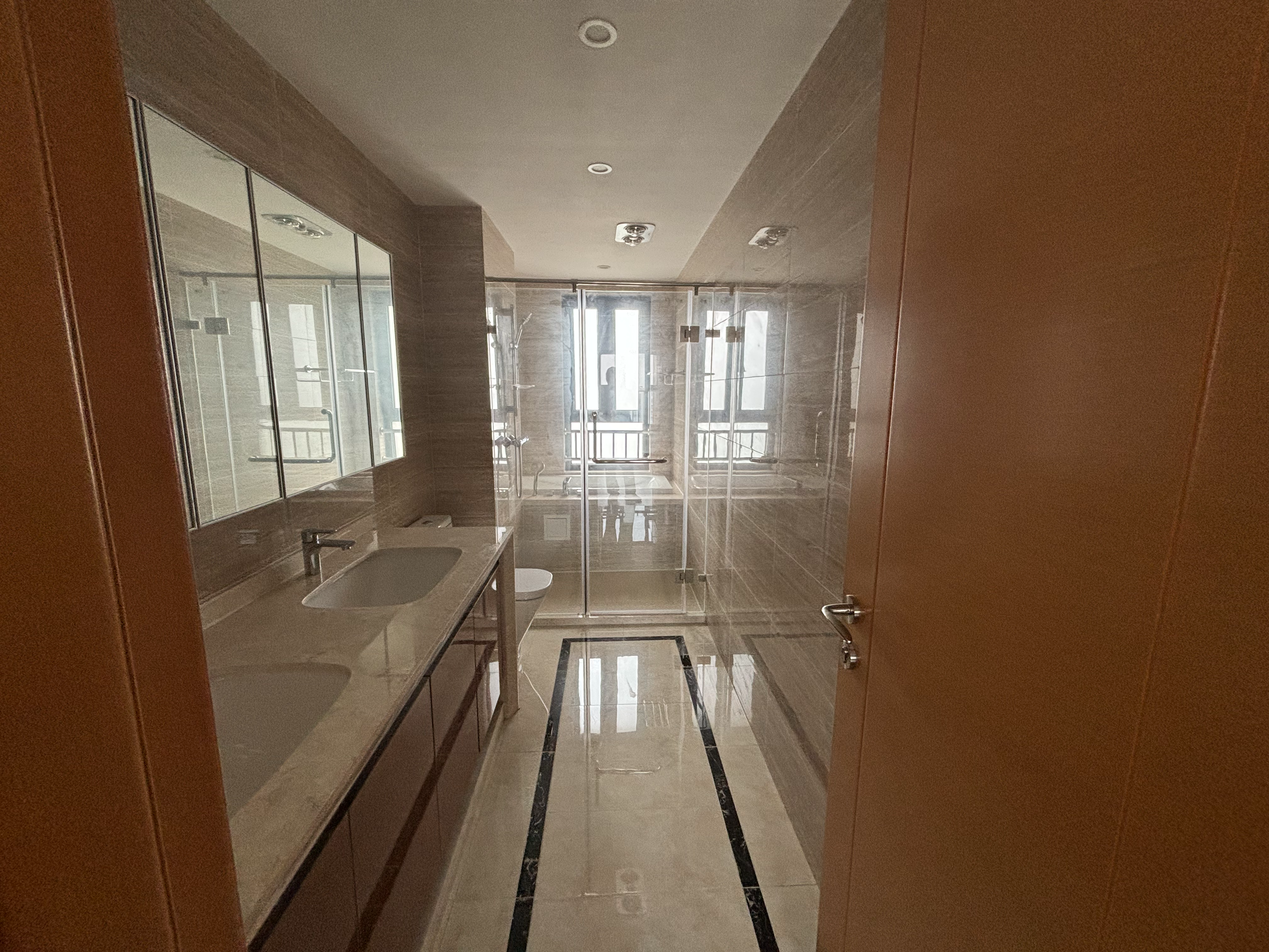 富力院士廷 4室2厅2卫 171m&sup2;