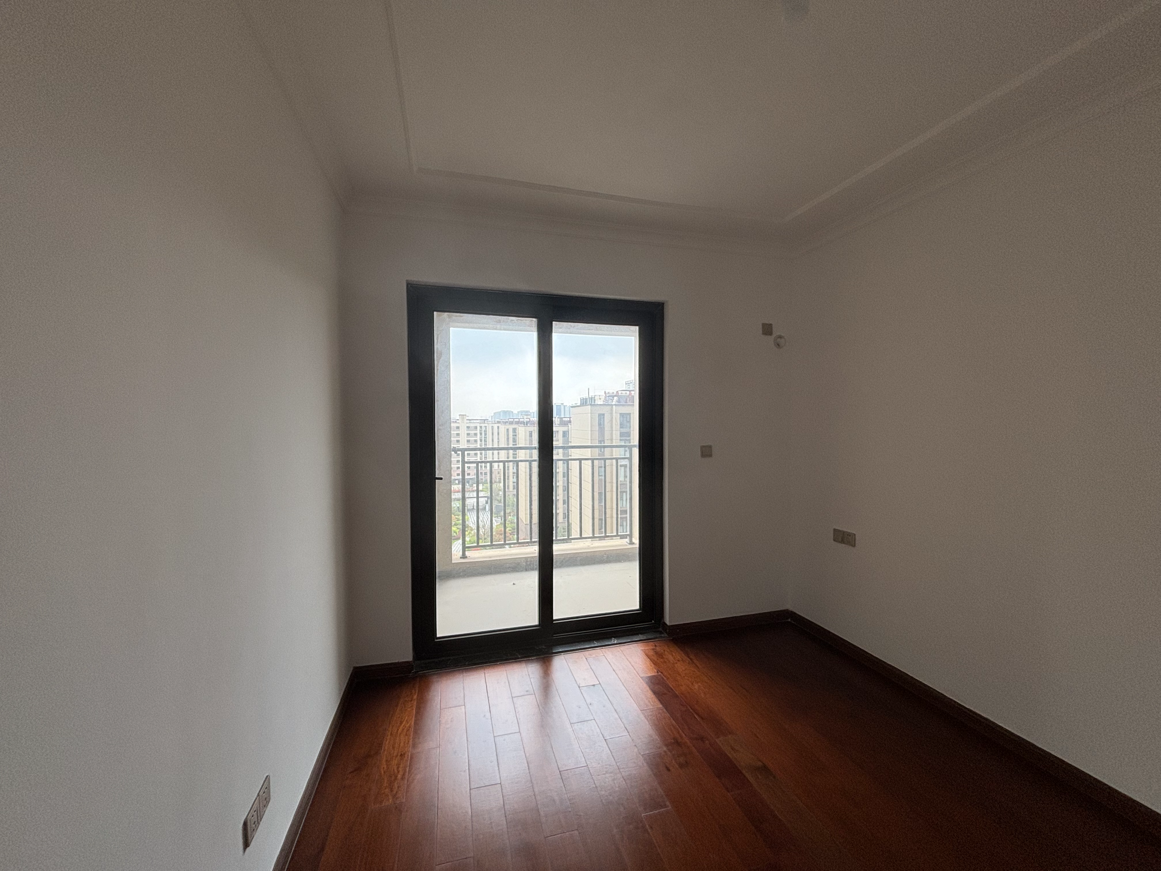 富力院士廷 4室2厅2卫 171m&sup2;