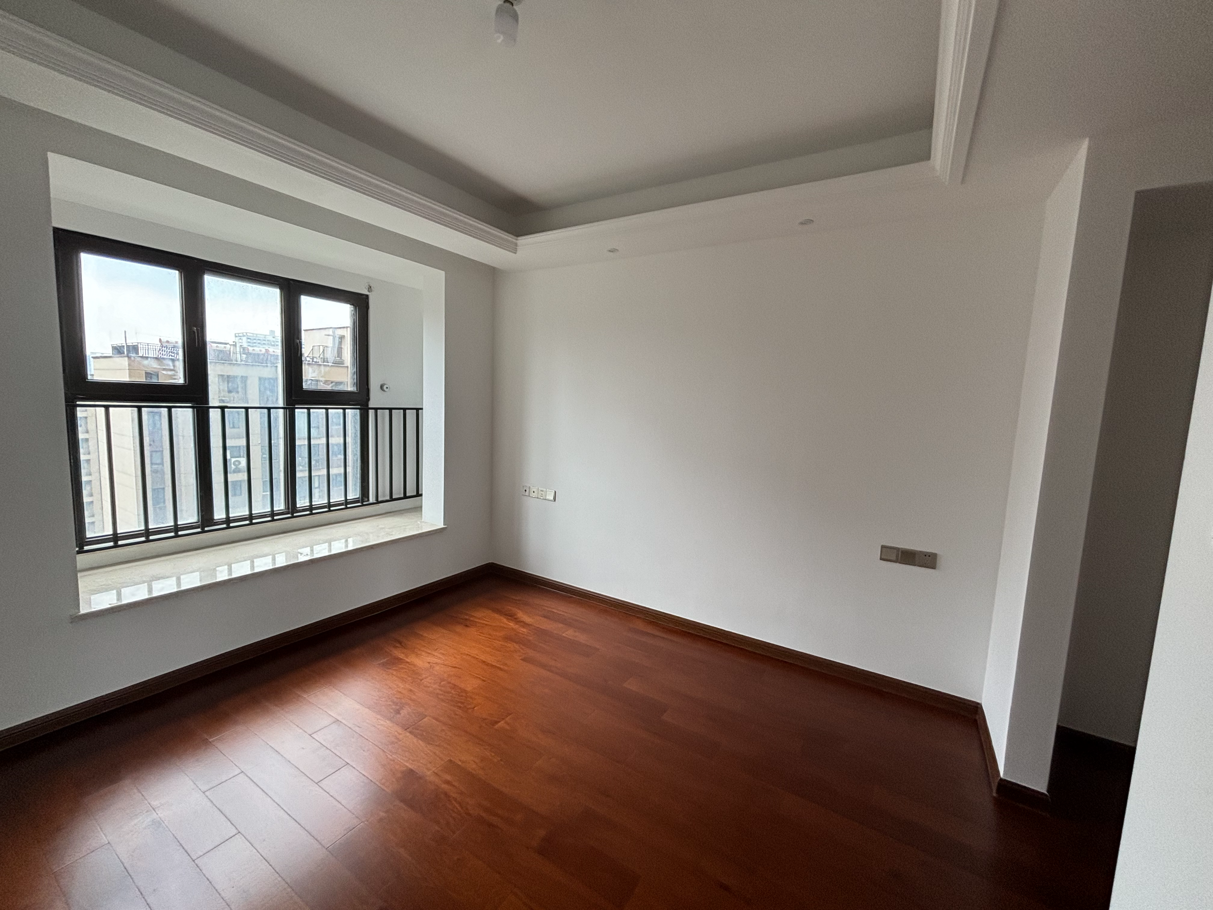 富力院士廷 4室2厅2卫 171m&sup2;